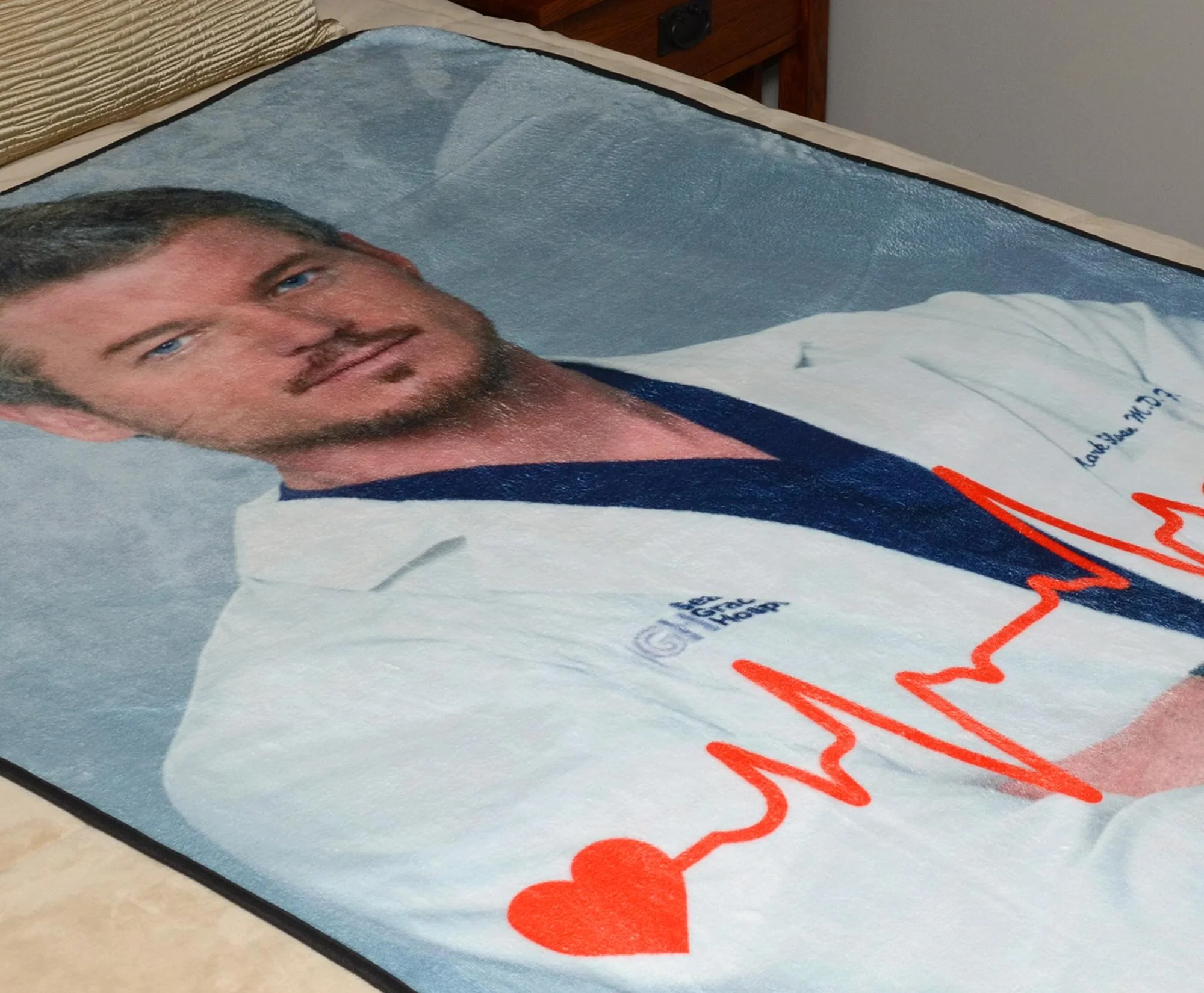 Grey's Anatomy McSteamy Fleece Throw Blanket | 45 x 60 Inches - Image 4