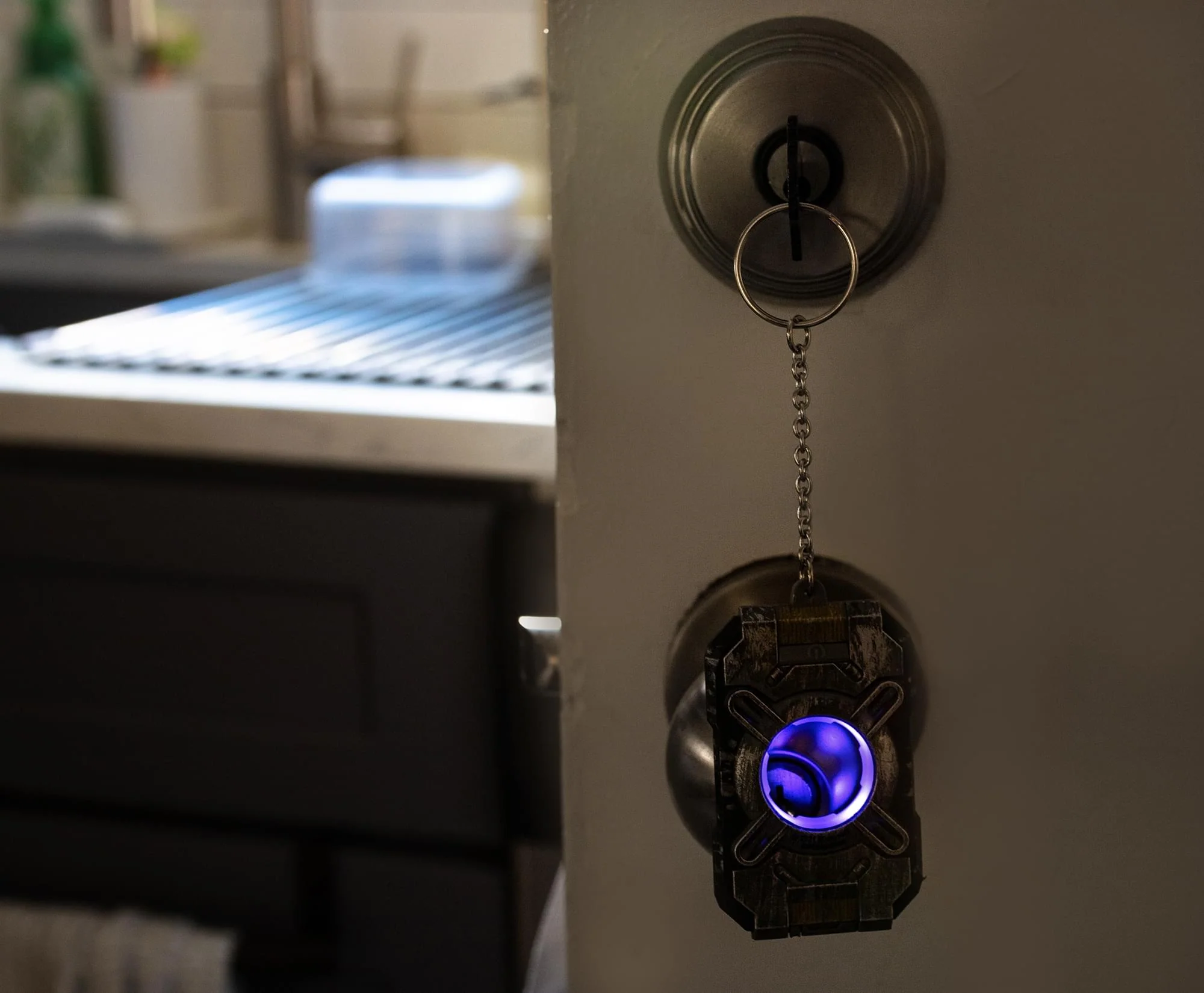 HALO Light-Up Cortana Chip Replica Pendant Keychain - Image 5