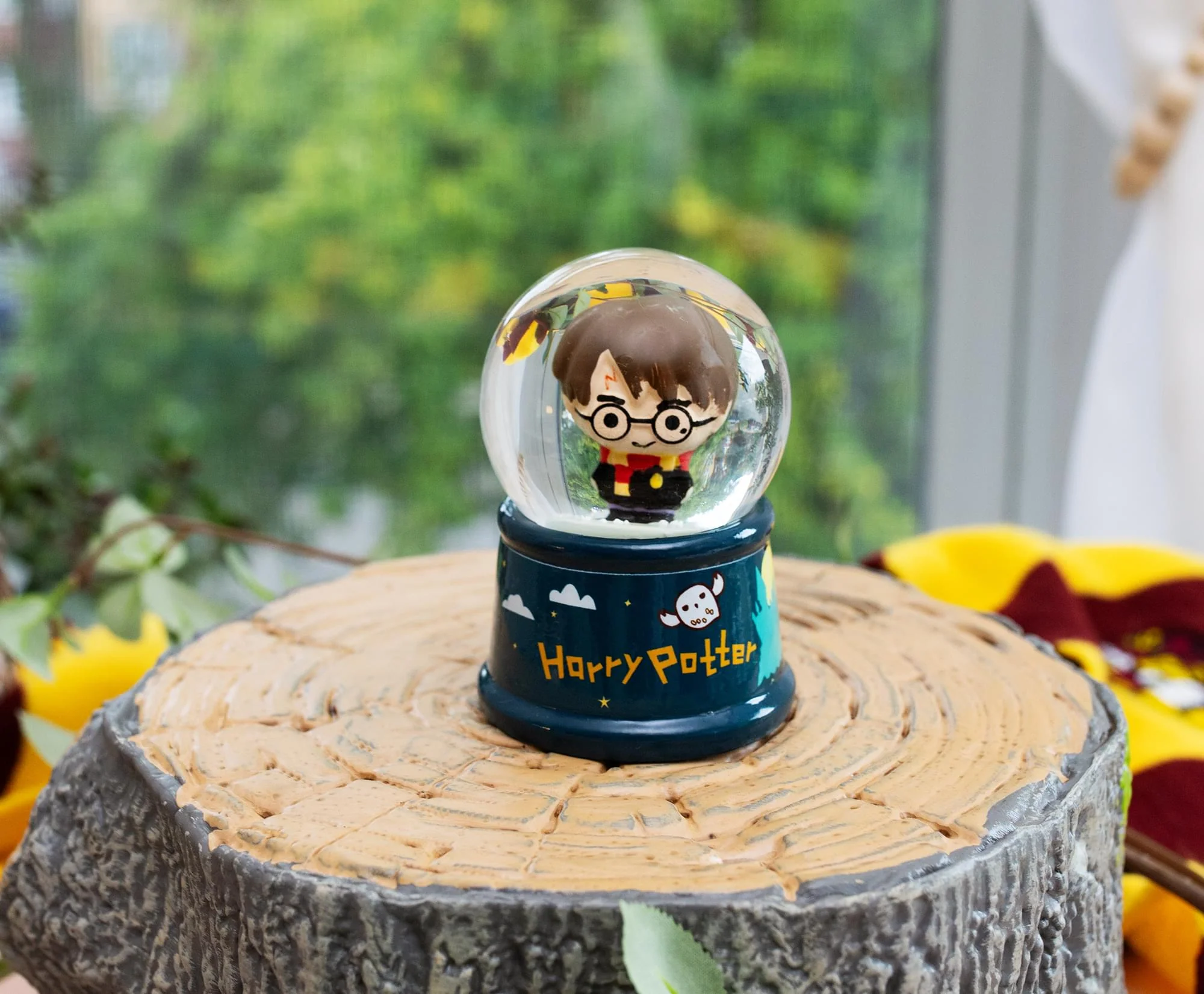 Harry Potter Chibi Mini Light-Up Snow Globe | 3 Inches Tall - Image 3