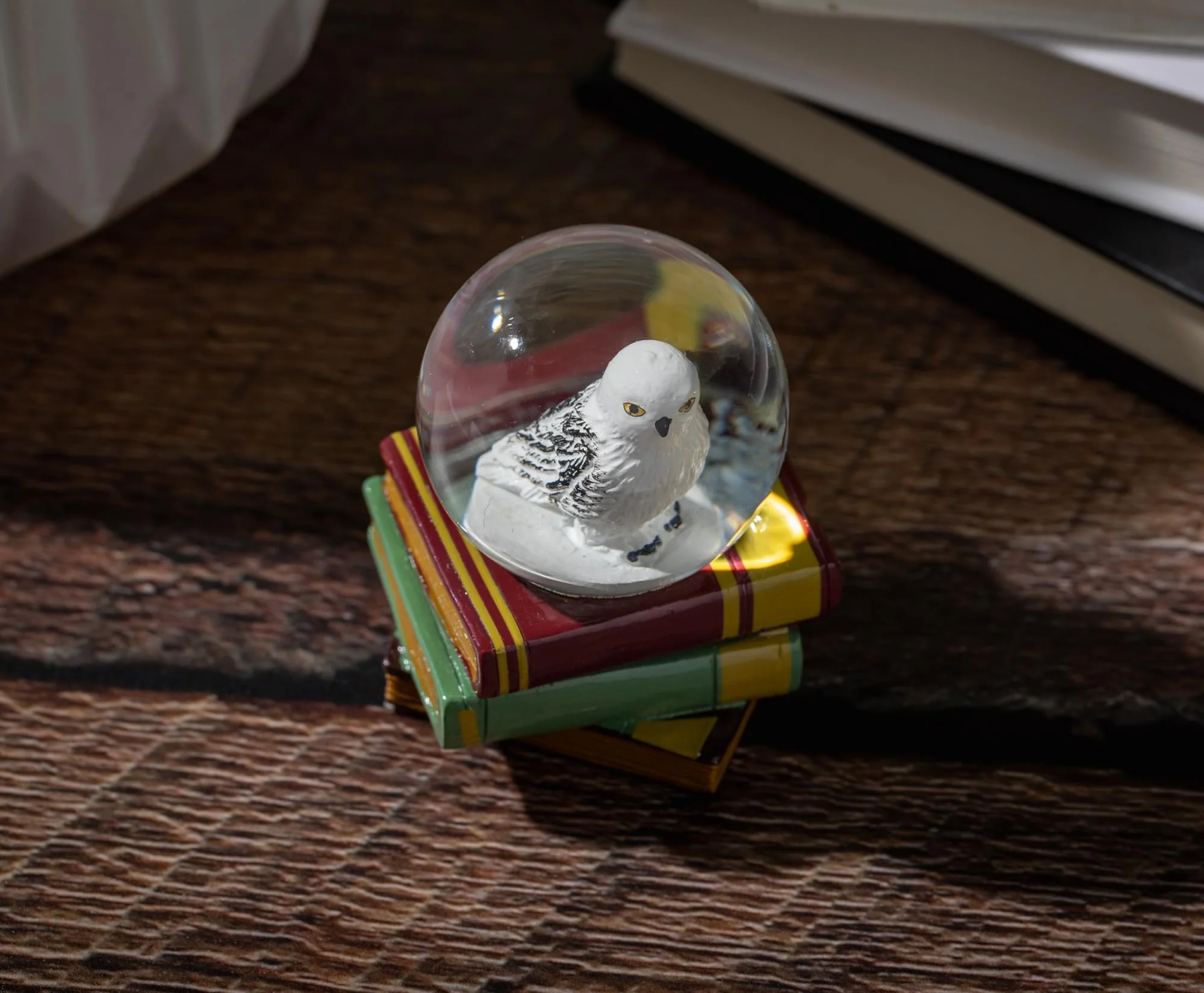 Harry Potter Hedwig the Owl 3-Inch Mini Snow Globe - Image 6