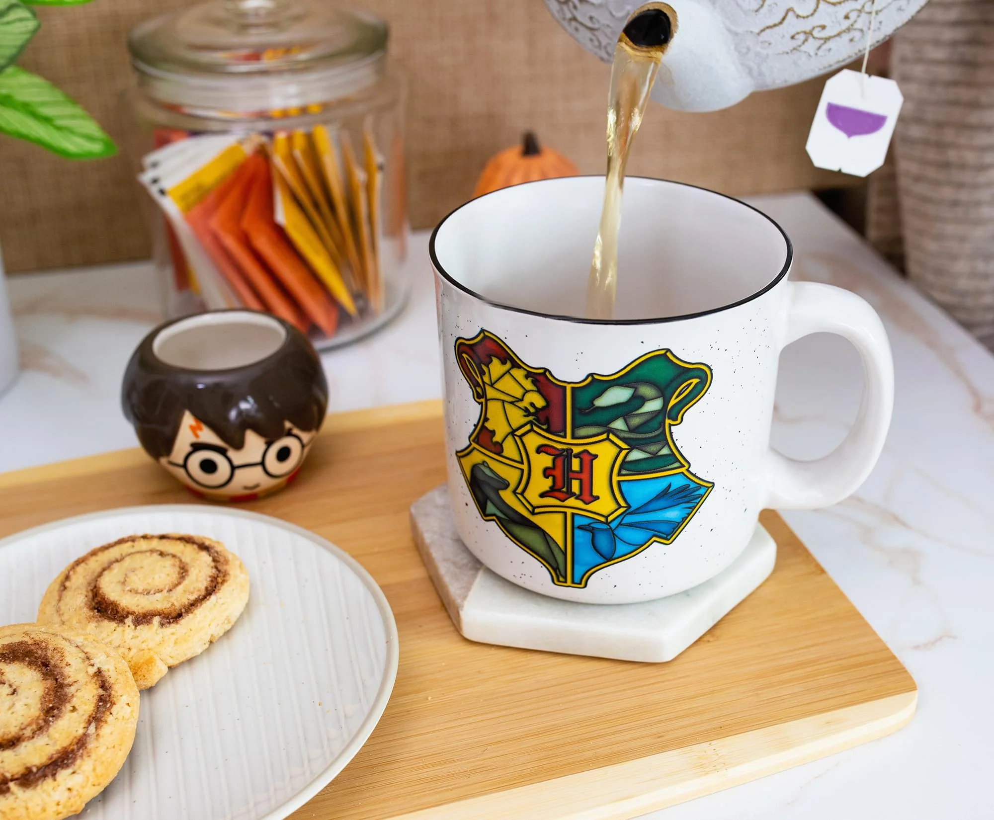 Harry Potter Hogwarts Logo Ceramic Camper Mug | 20 Ounces - Image 4