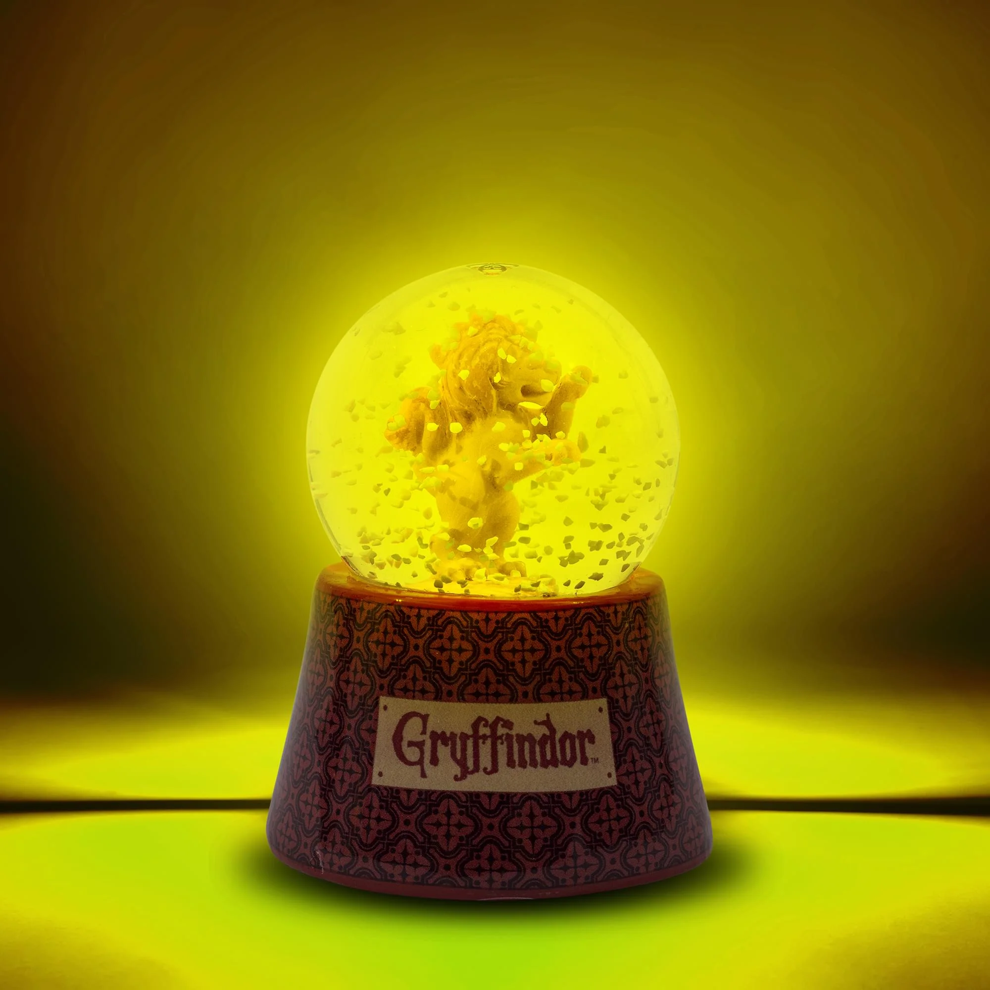 Harry Potter House Gryffindor 3-Inch Mini Light-Up Snow Globe - Image 2