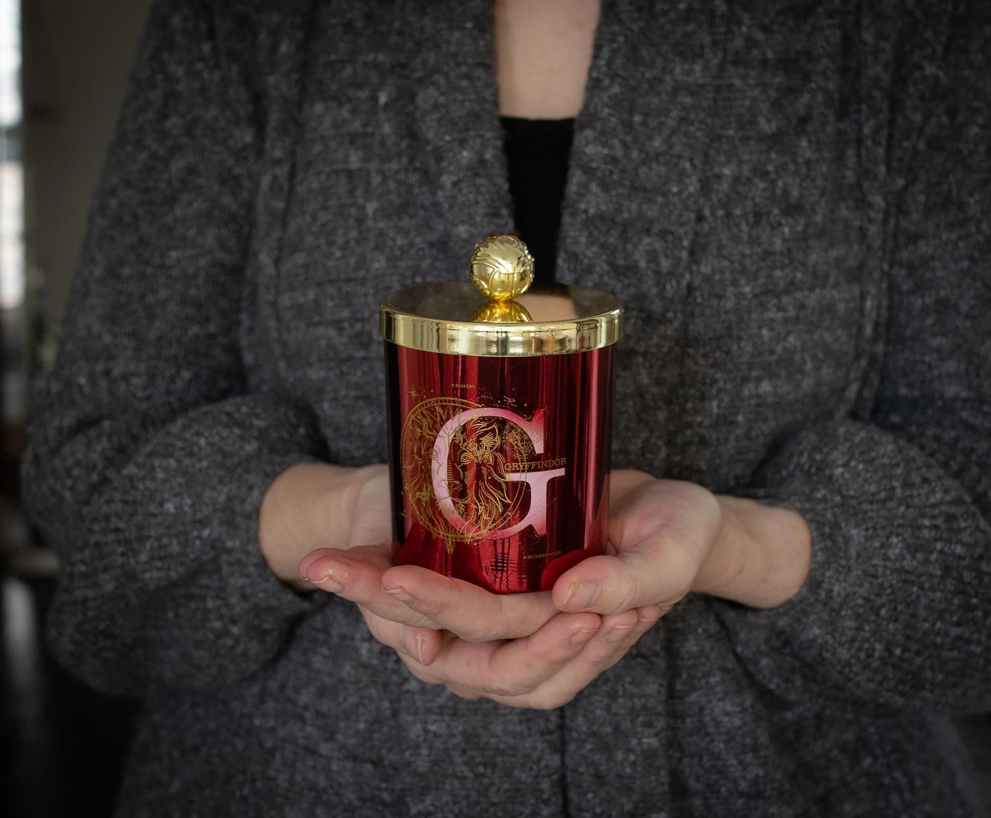 Harry Potter House Gryffindor Premium Scented Soy Wax Candle - Image 6