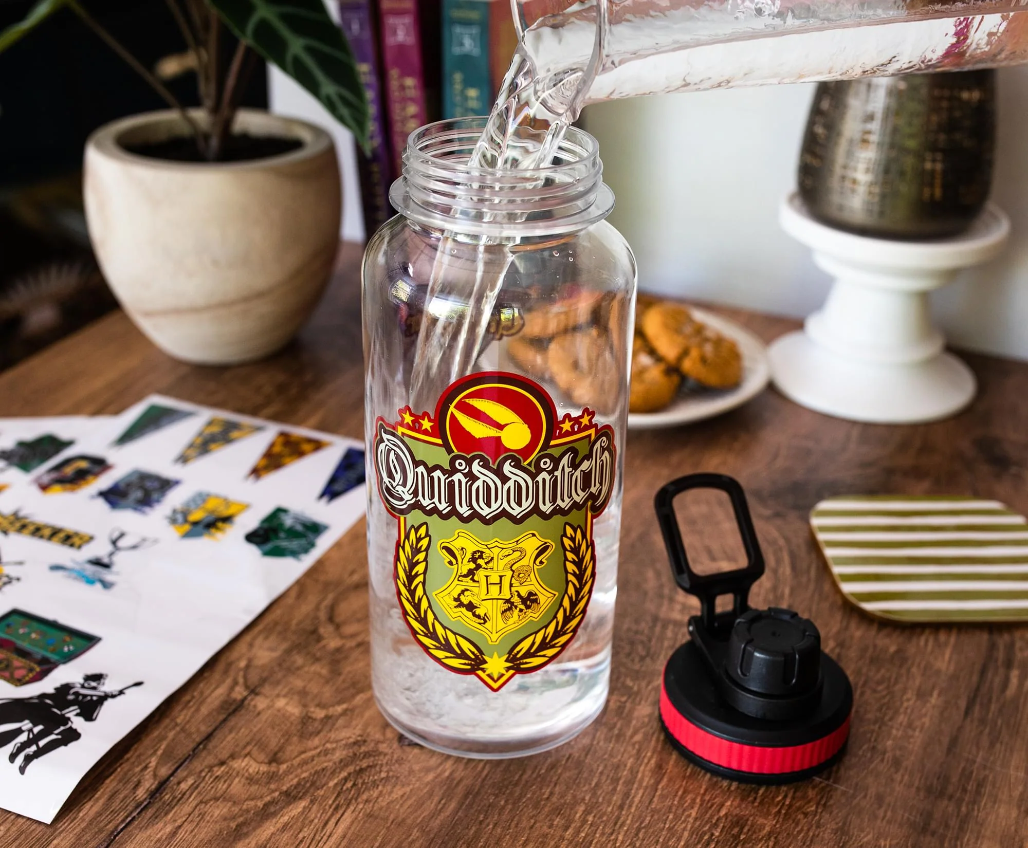 Harry Potter Quidditch 32-Ounce Water Bottle and Sticker Set - Image 4