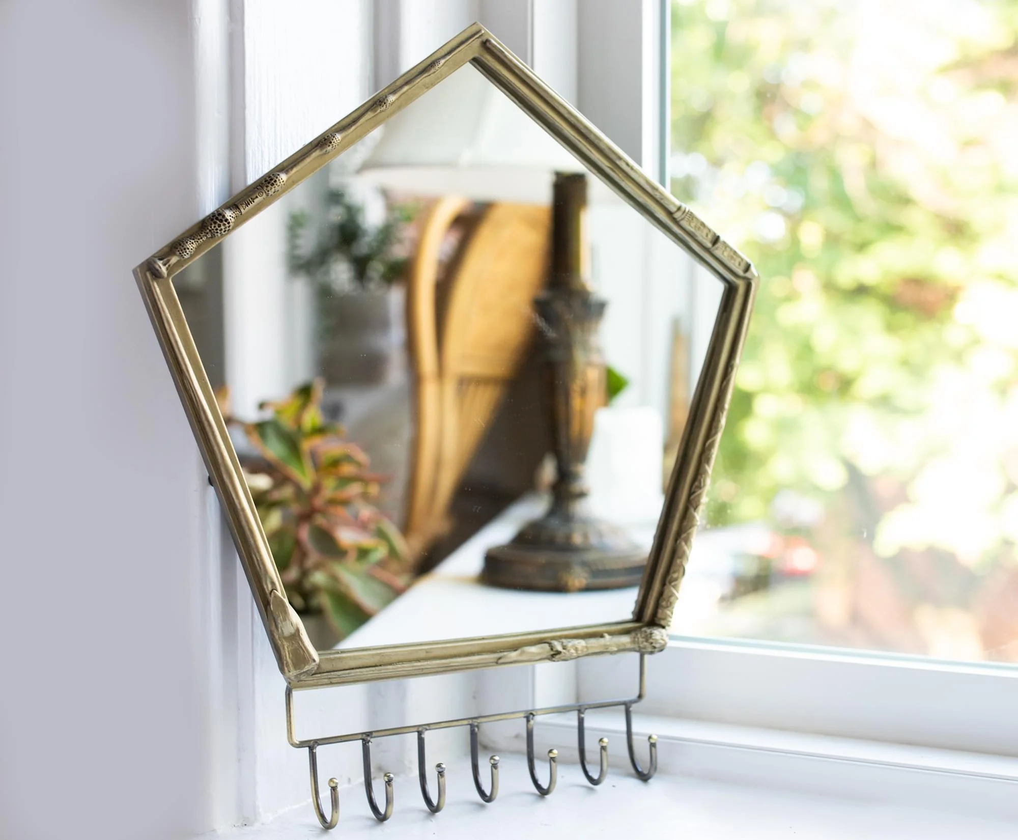 Harry Potter Wand Wall Mirror with Jewelry Hooks Storage Rack - Image 3