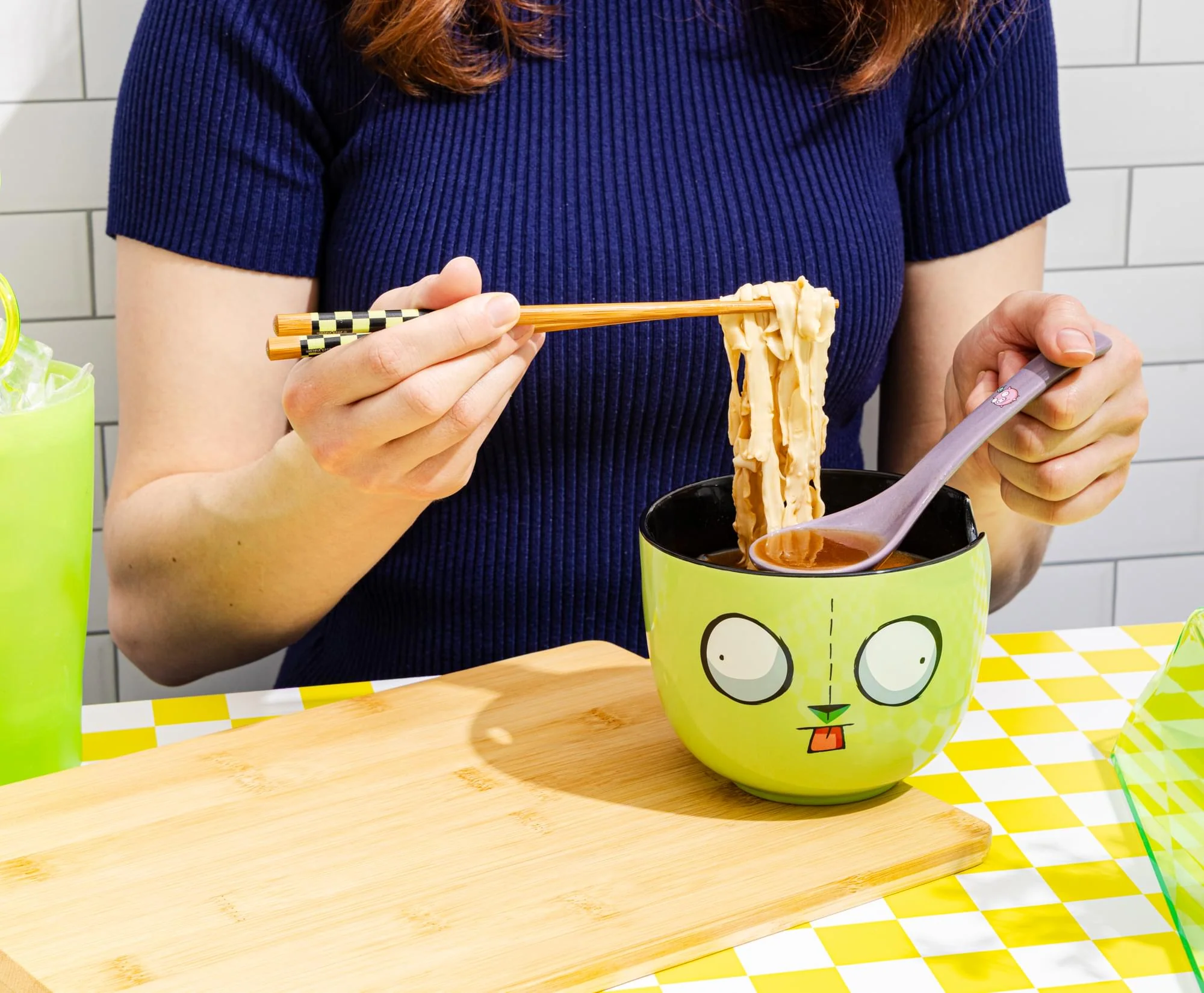 Invader Zim GIR Ceramic Ramen Bowl, Chopstick, and Spoon Set - Image 11