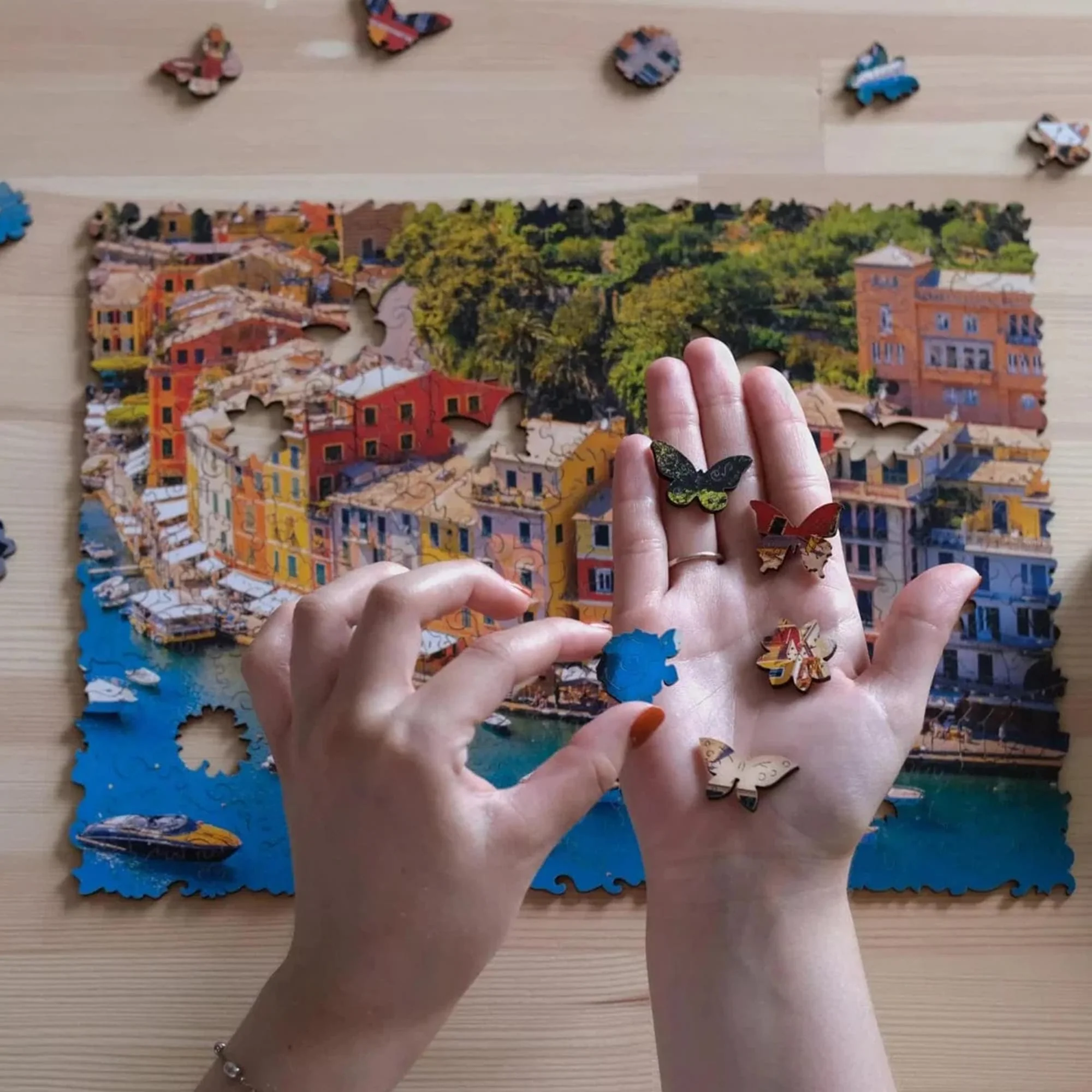 Italian Riviera 125 Piece Wooden Jigsaw Puzzle - Image 7