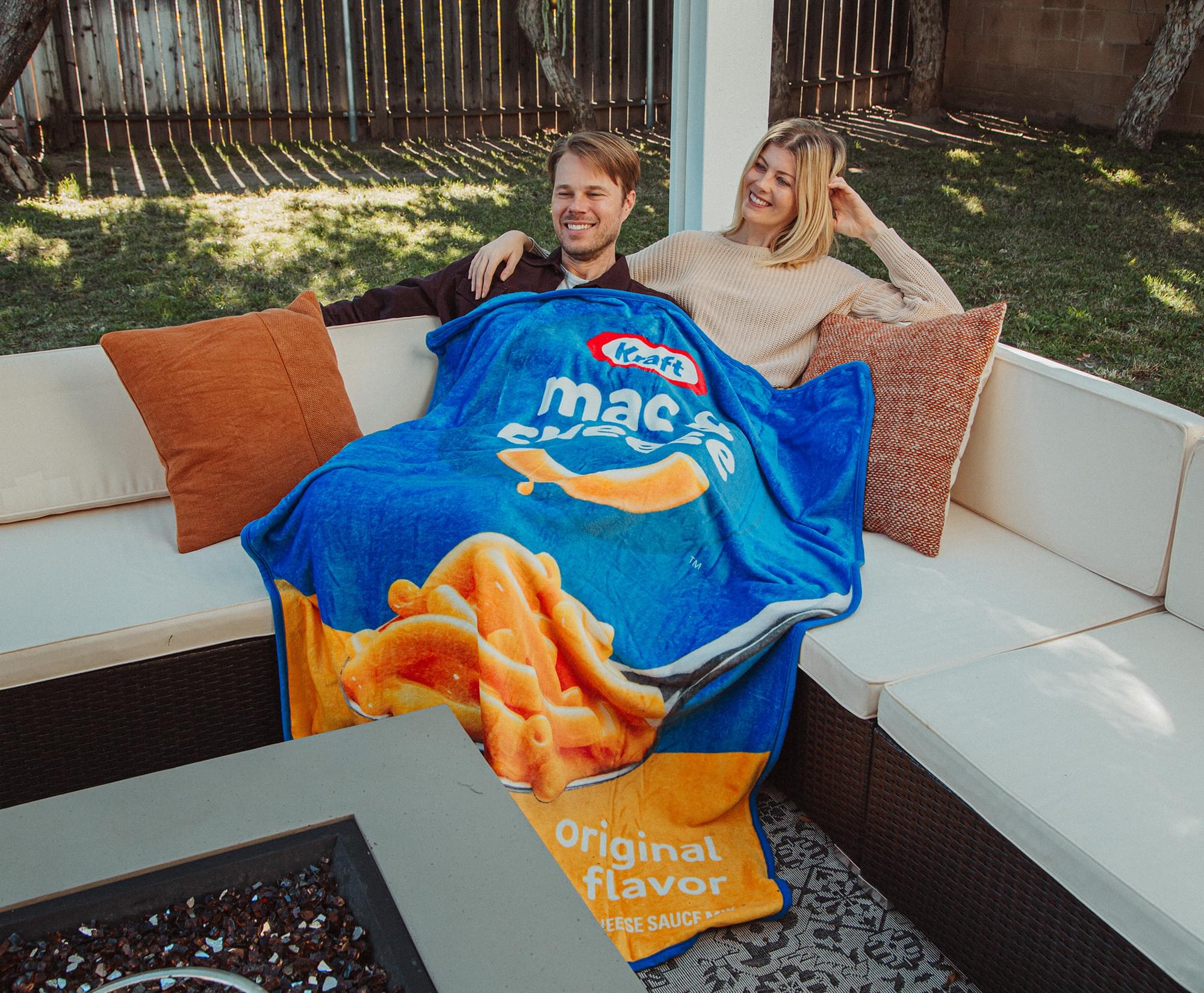 Kraft Macaroni and Cheese Fleece Throw Blanket | 45 x 60 Inches - Image 4