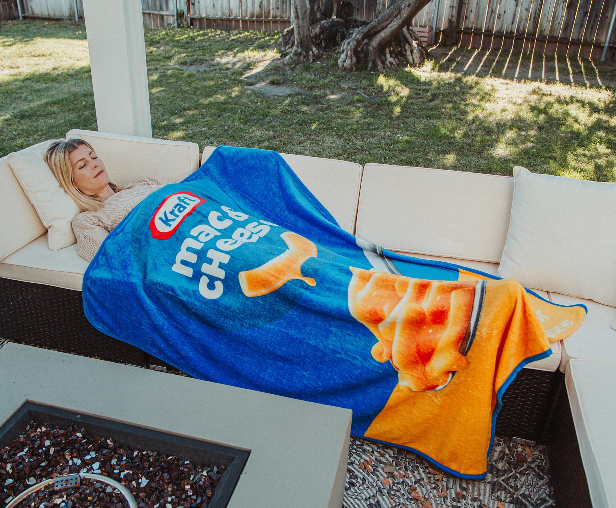 Kraft Macaroni and Cheese Fleece Throw Blanket | 45 x 60 Inches - Image 6