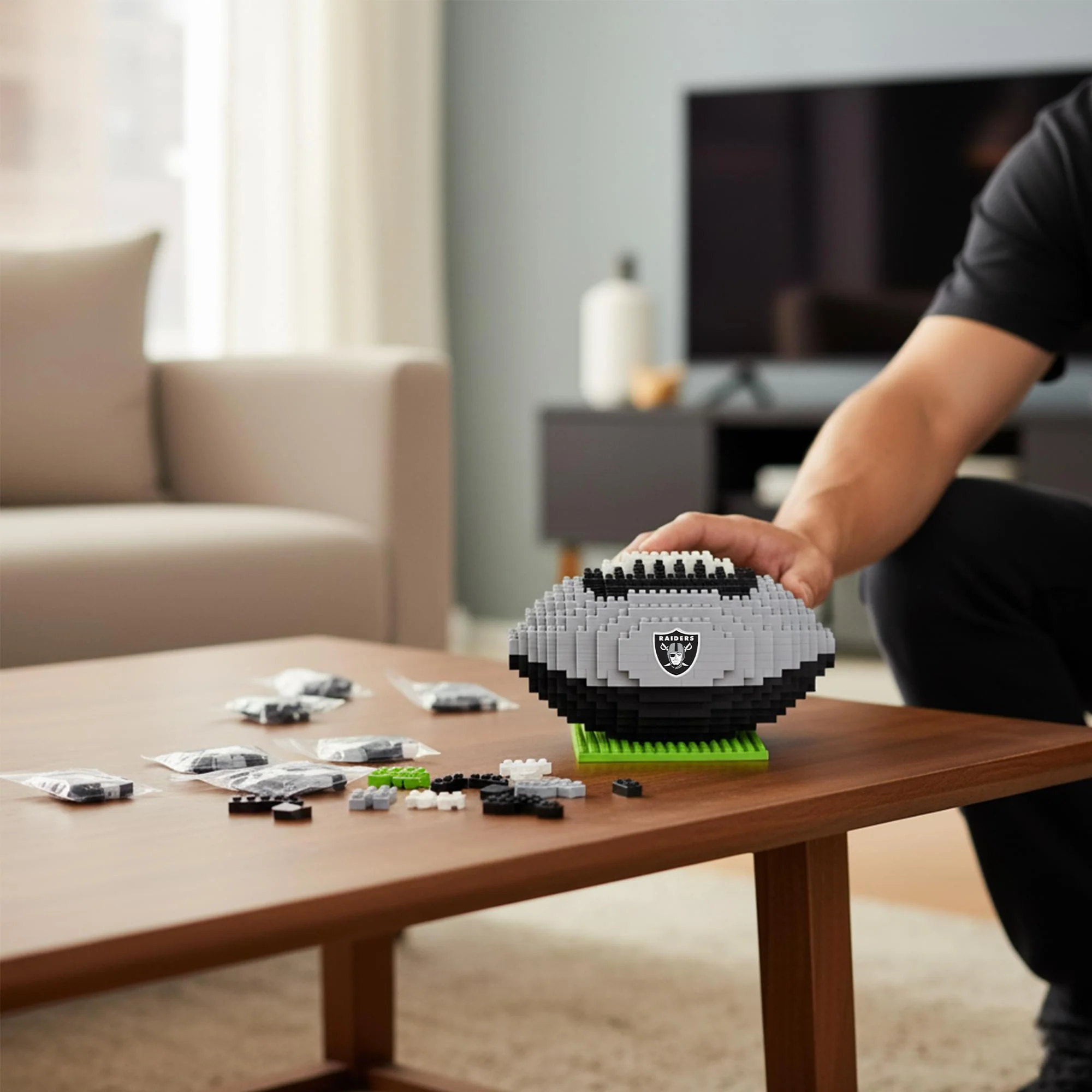 Las Vegas Raiders NFL BRXLZ Football 704-Piece Building Block Set - Image 3