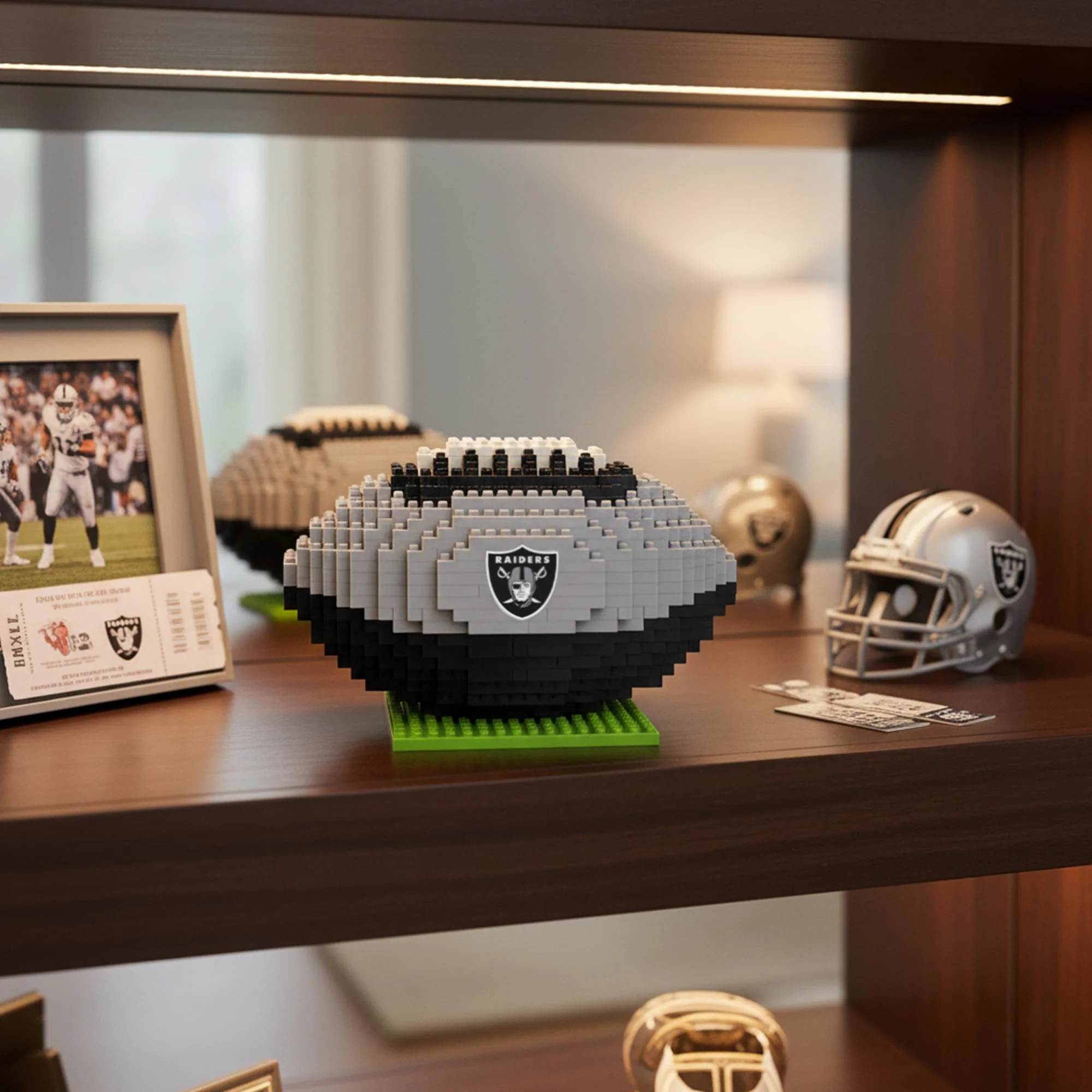 Las Vegas Raiders NFL BRXLZ Football 704-Piece Building Block Set - Image 5