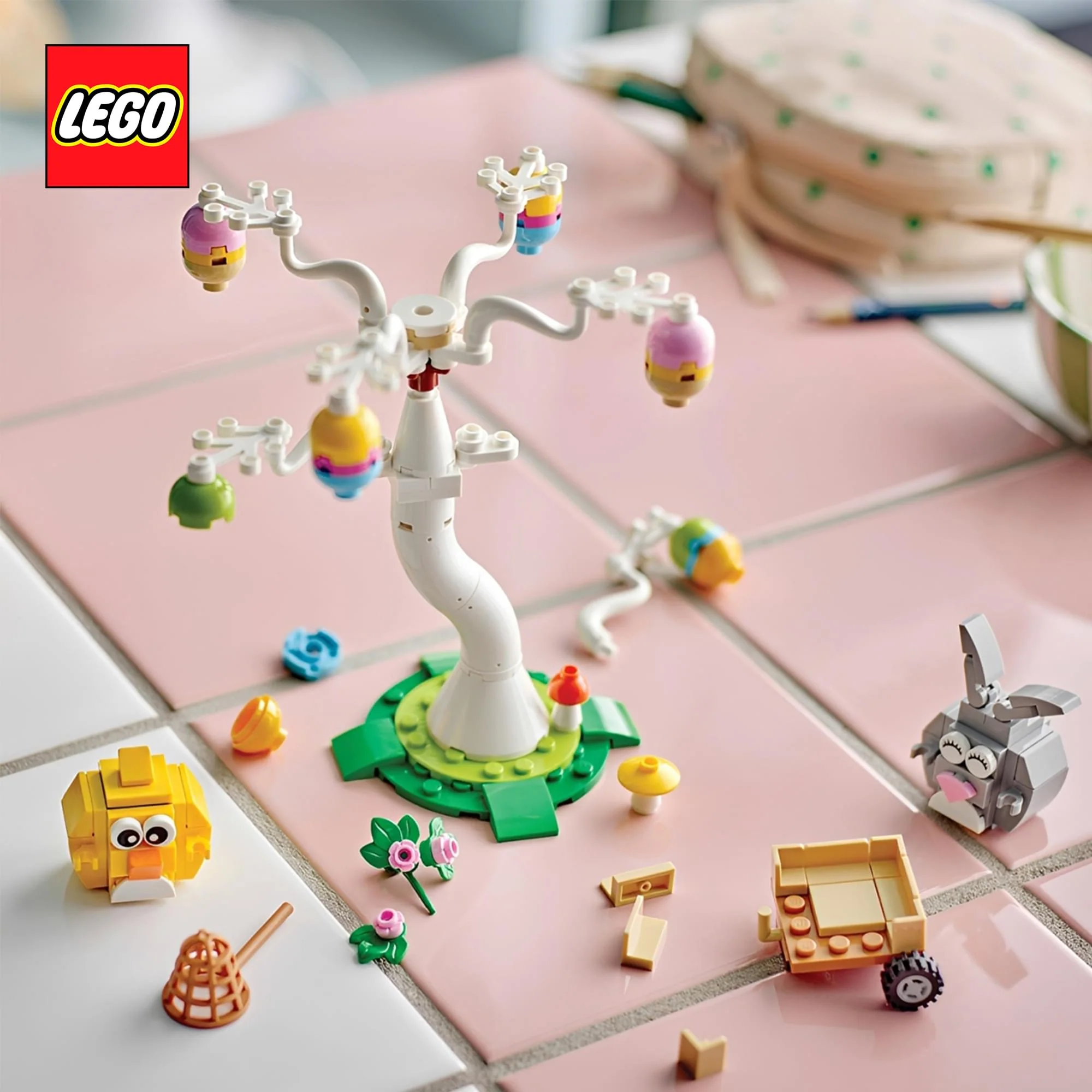 LEGO 40808 Easter Bunny and Chick Egg Hunt 386-Piece Building Set - Image 5