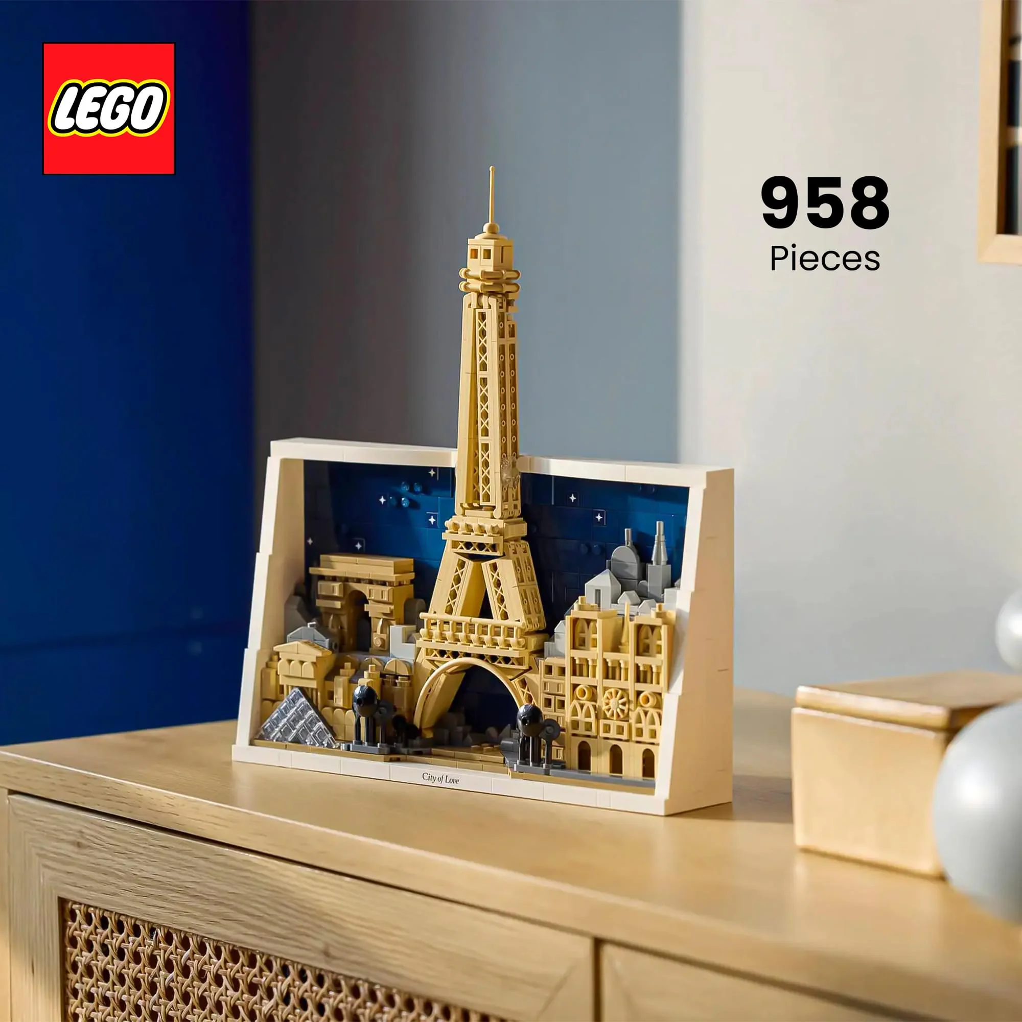 LEGO Architecture 21064 Paris, City of Love 958-Piece Building Set - Image 3