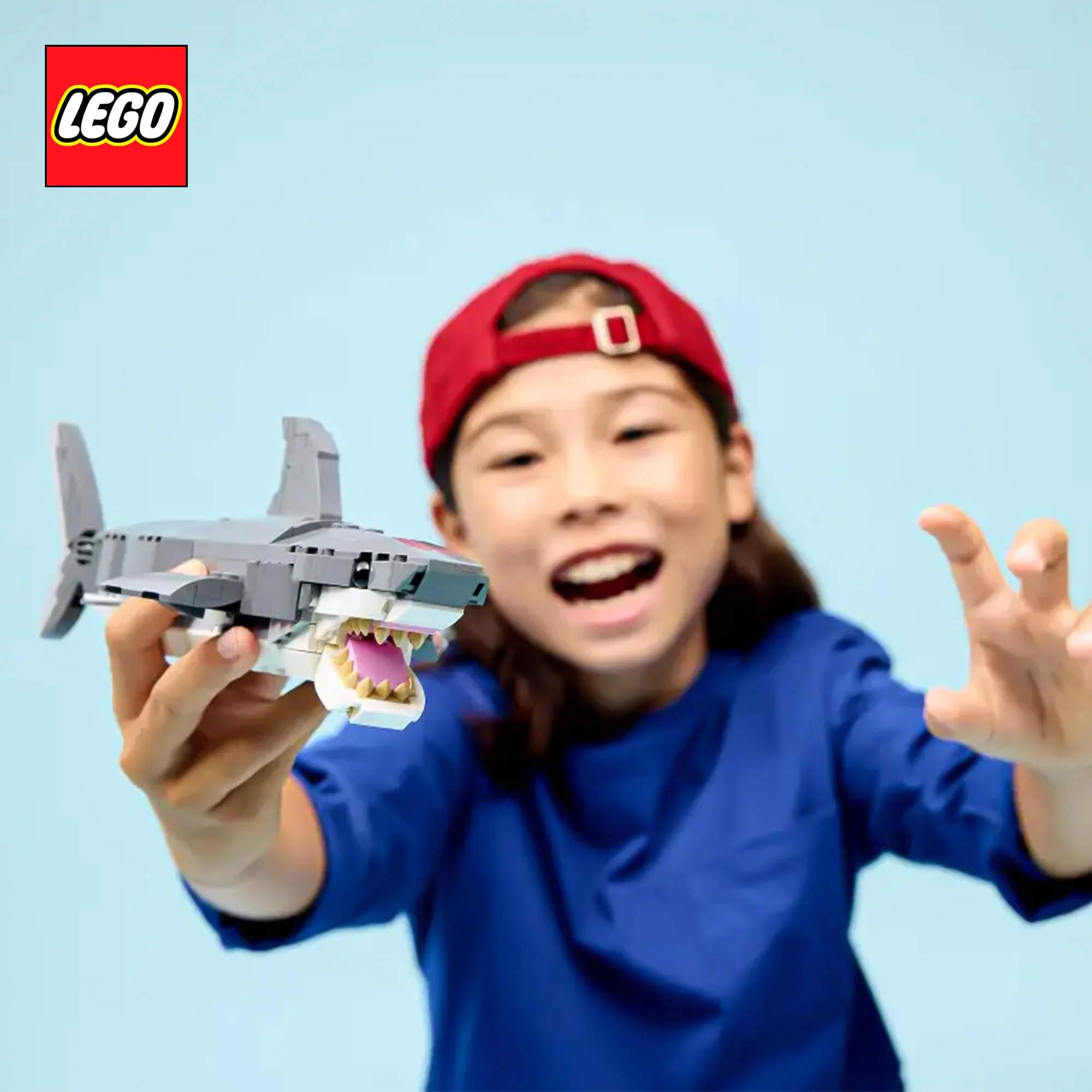 LEGO Creator 3 In 1 31381 Shark With Treasure Chest 379-Piece Building Set - Image 7