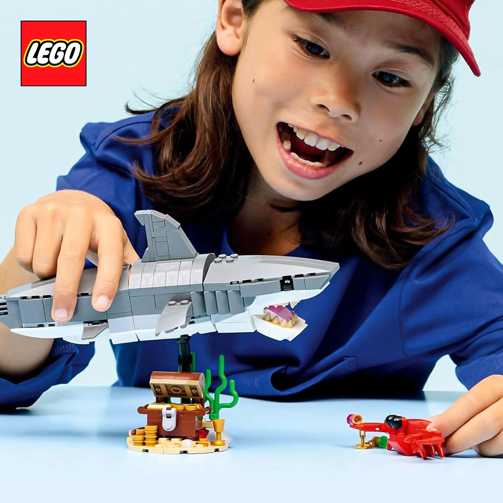 LEGO Creator 3 In 1 31381 Shark With Treasure Chest 379-Piece Building Set - Image 8
