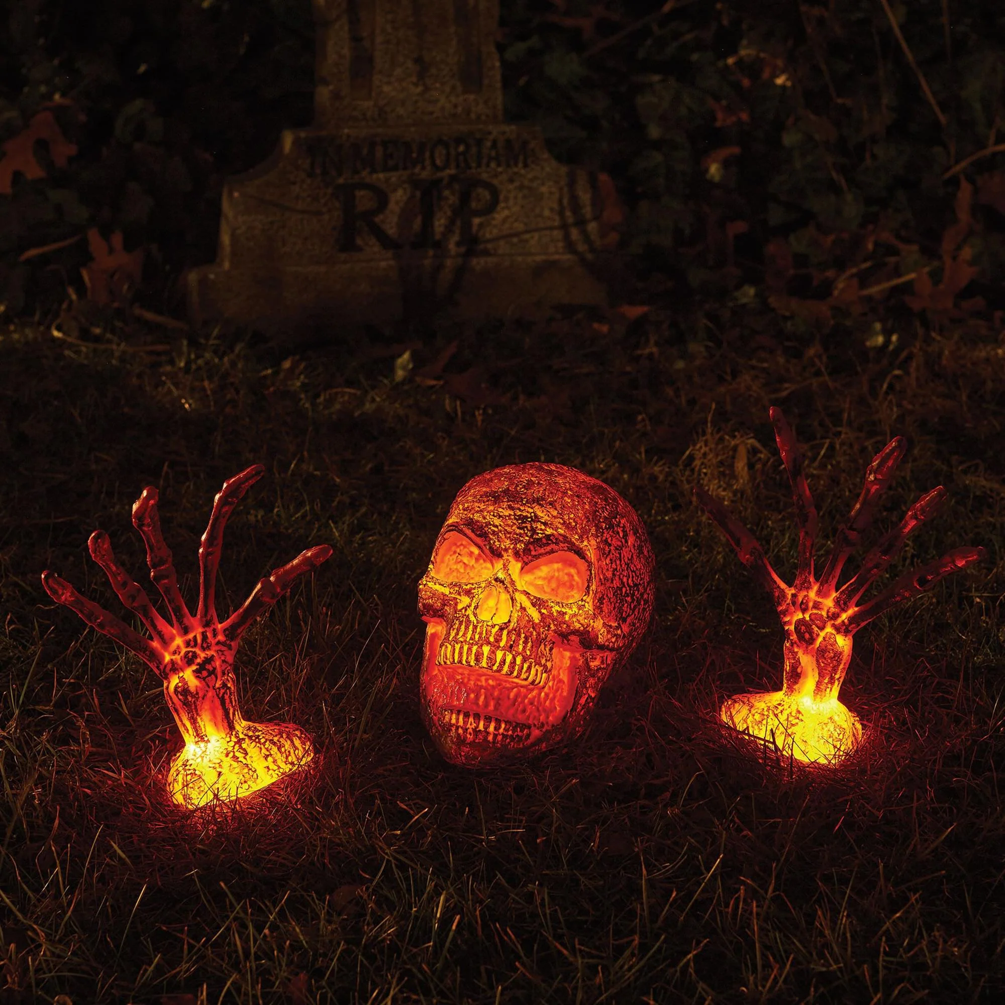 Light-Up Smoldering Skull Grave Breaker Halloween Decor - Image 3