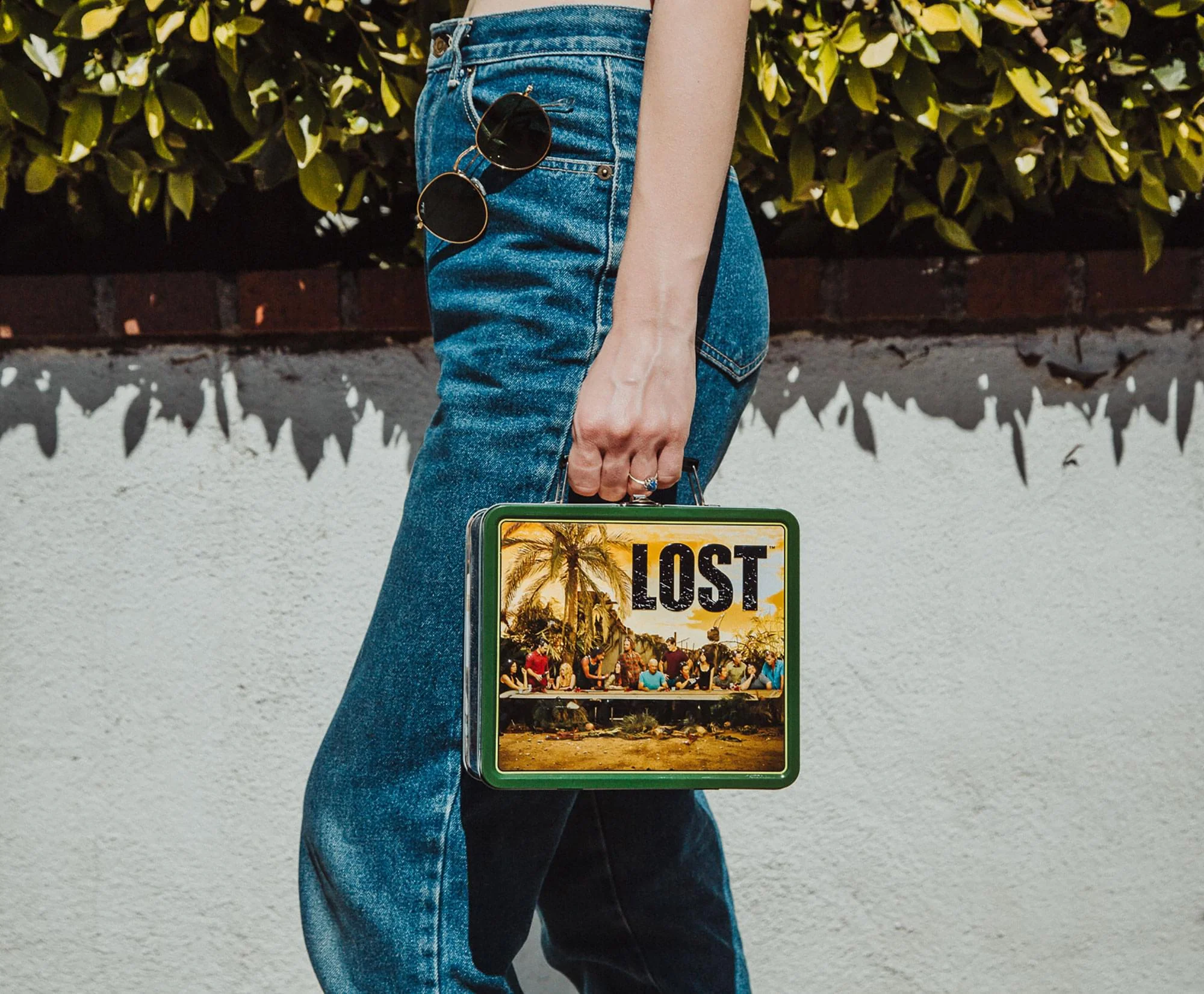 LOST Cast Metal Tin Lunch Box Tote | 8 x 7 x 4 Inches - Image 3