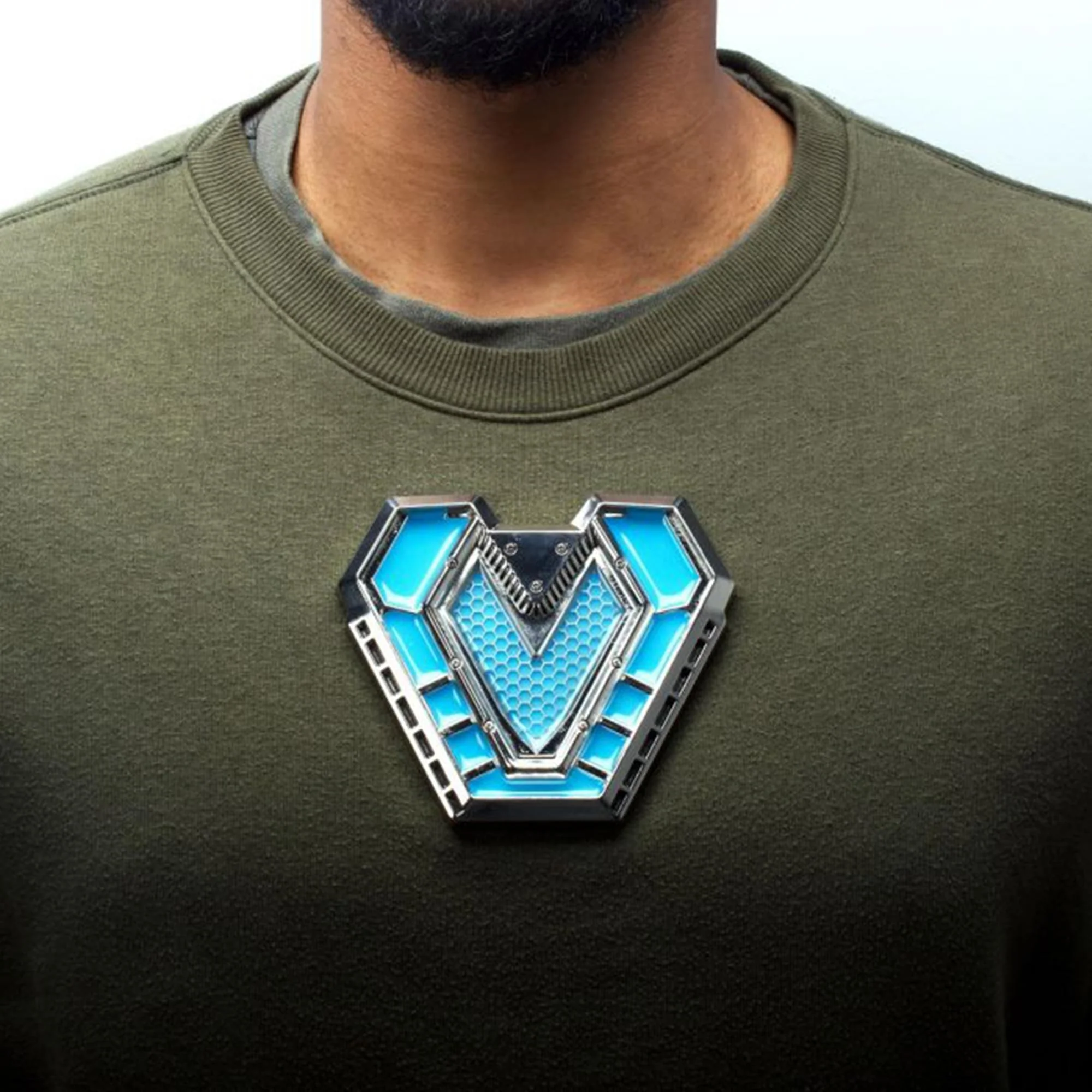 Marvel Black Panther: Wakanda Forever Iron Heart Arc Reactor Magnetic Pin - Image 7