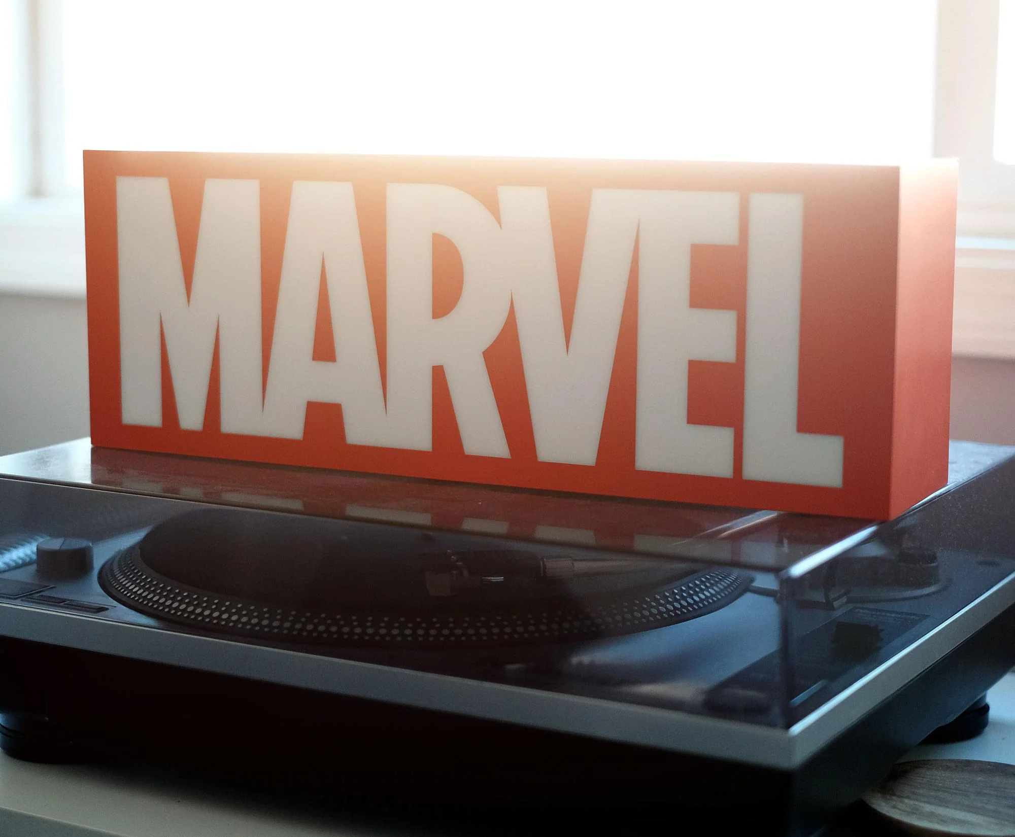 Marvel Comics Official Logo 17-Inch Light Box | Electric/USB Mood Light - Image 4