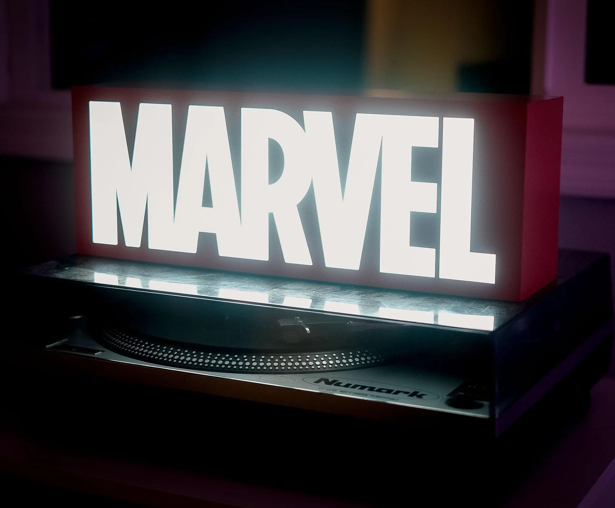 Marvel Comics Official Logo 17-Inch Light Box | Electric/USB Mood Light - Image 5