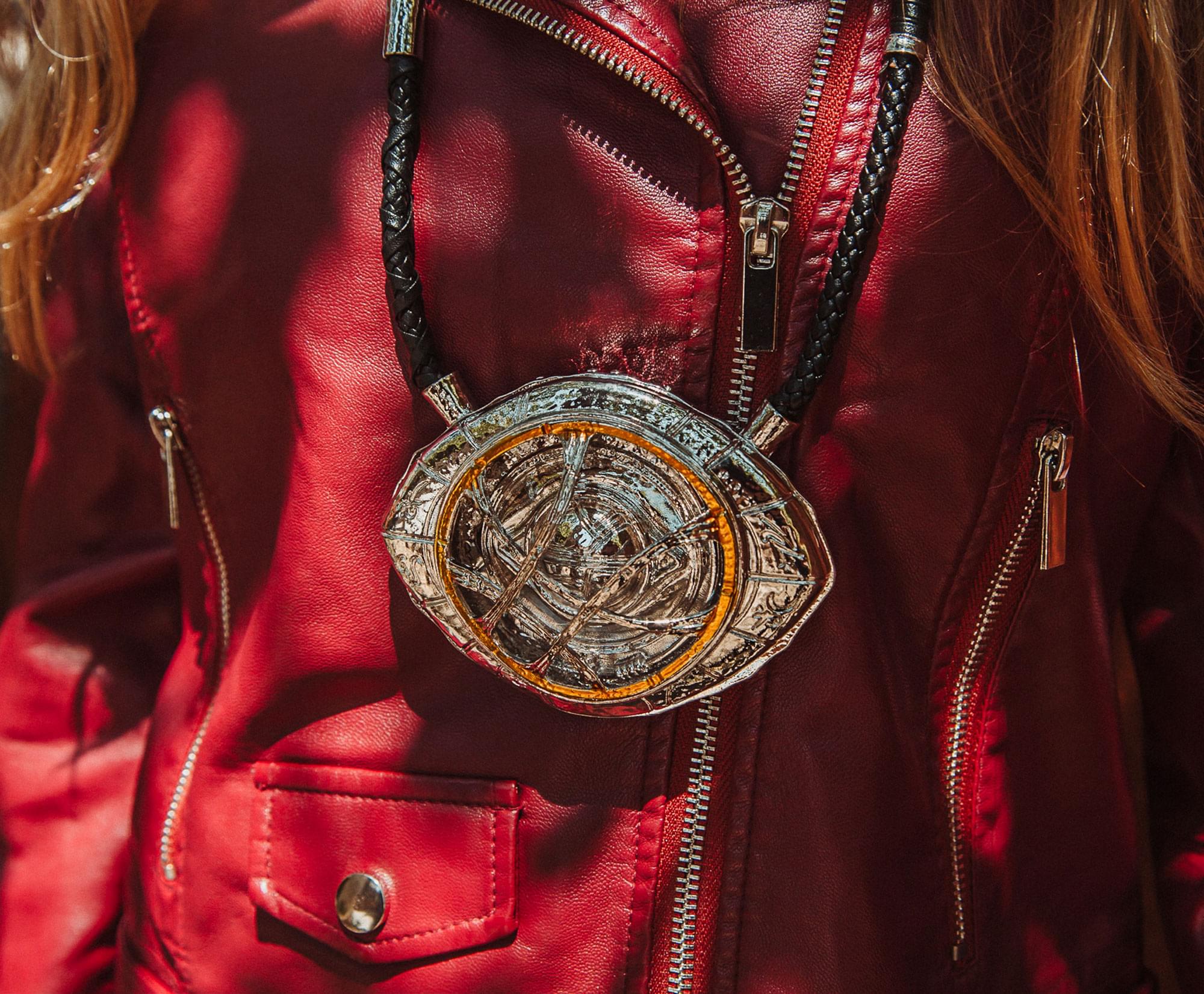 Marvel Doctor Strange in the Multiverse of Madness Silver-Plated Eye of Agamotto Prop Replica | SDCC 2022 Exclusive - Image 5