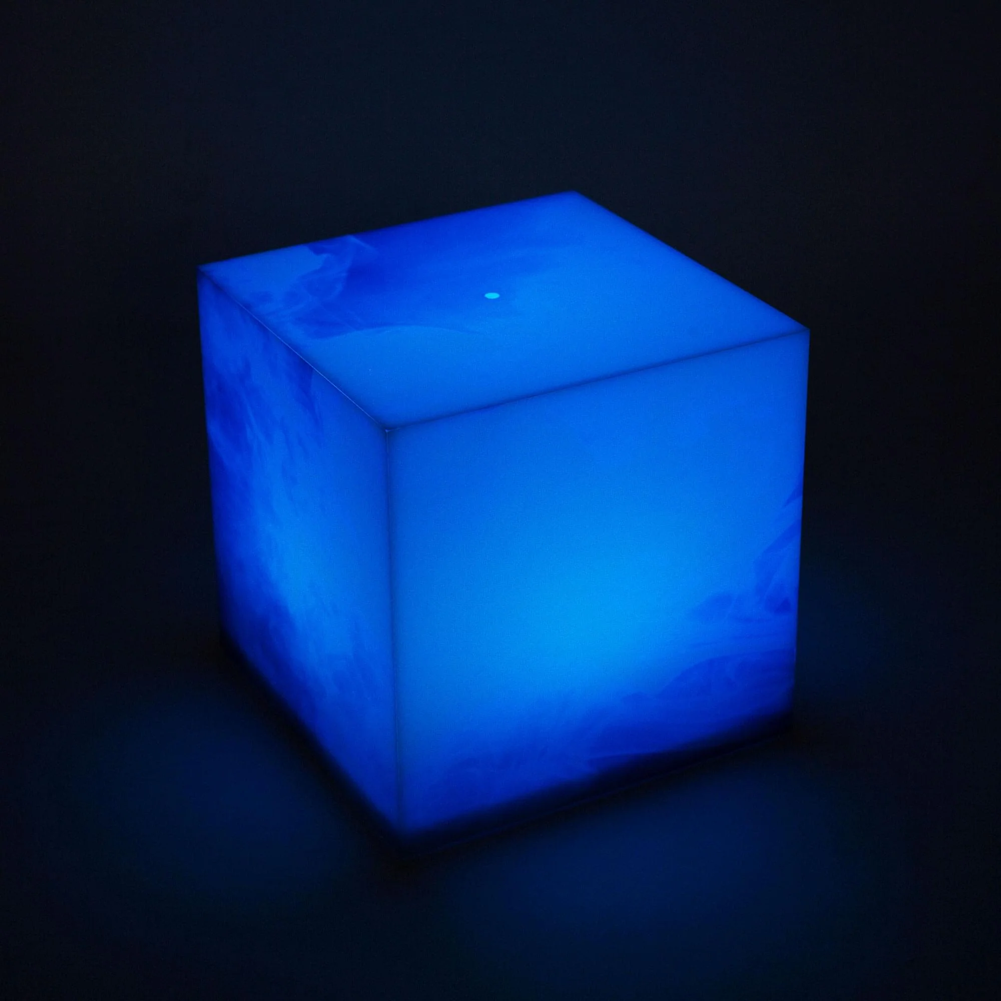 Marvel Studios Tesseract Cube 6-Inch Color-Changing LED Mood Light Replica - Image 2
