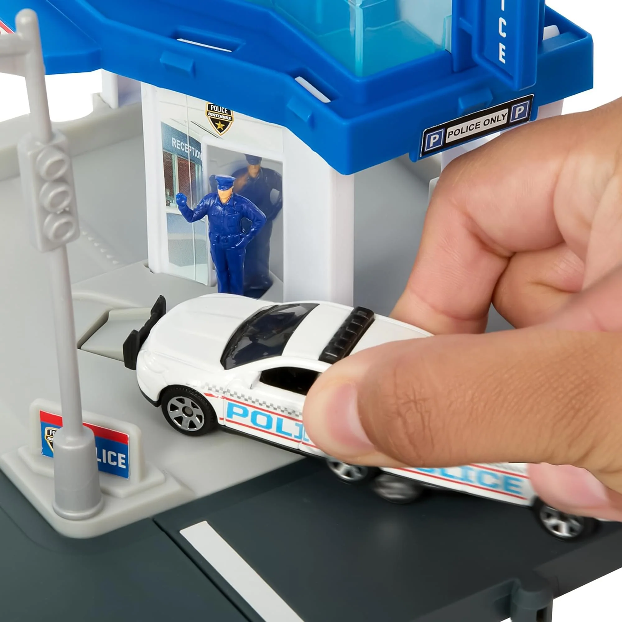 Matchbox Action Drivers Police Traffic Center Playset - Image 5