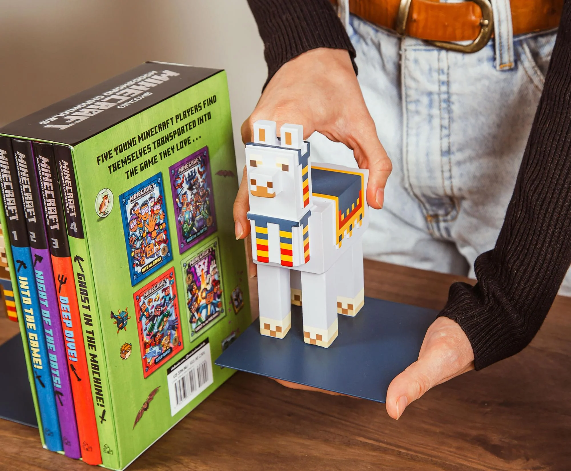Minecraft 6-Inch Llama Bookends | Set of 2 - Image 5