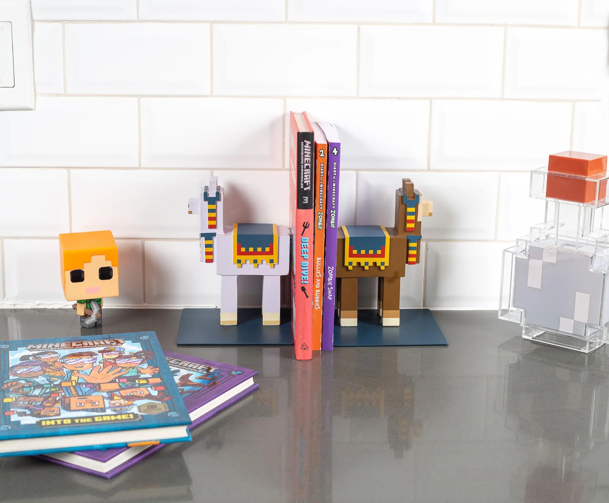 Minecraft 6-Inch Llama Bookends | Set of 2 - Image 6