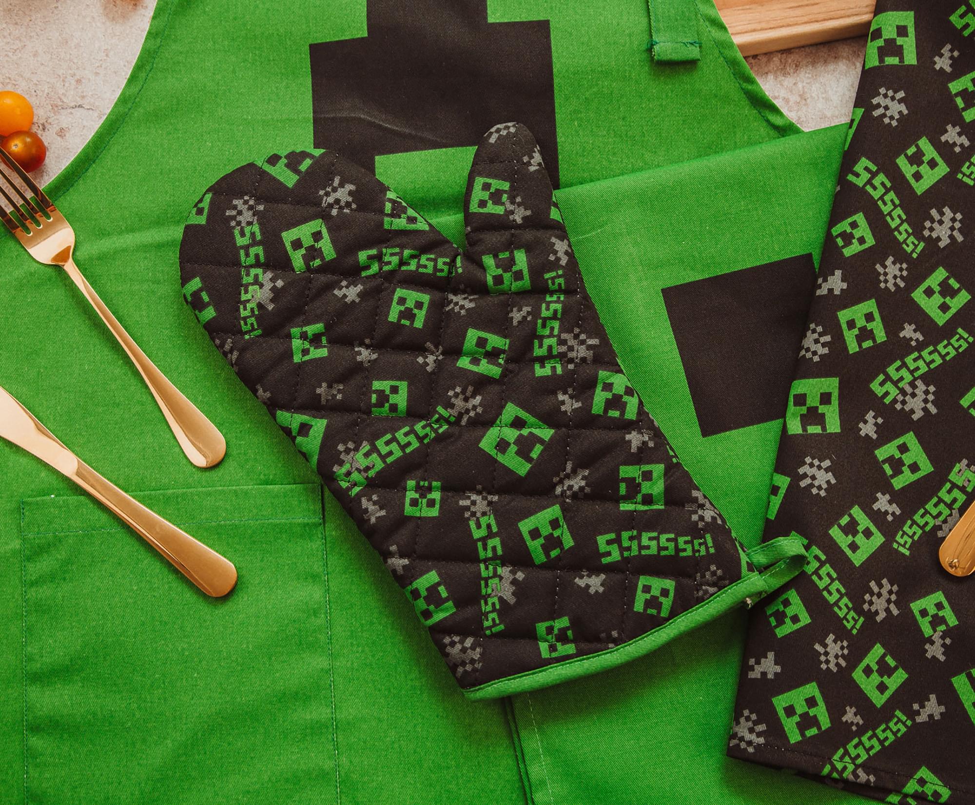 Minecraft Green Creeper Kitchen Set | Apron, Oven Mitt, Dish Towels, Pot Holder - Image 3