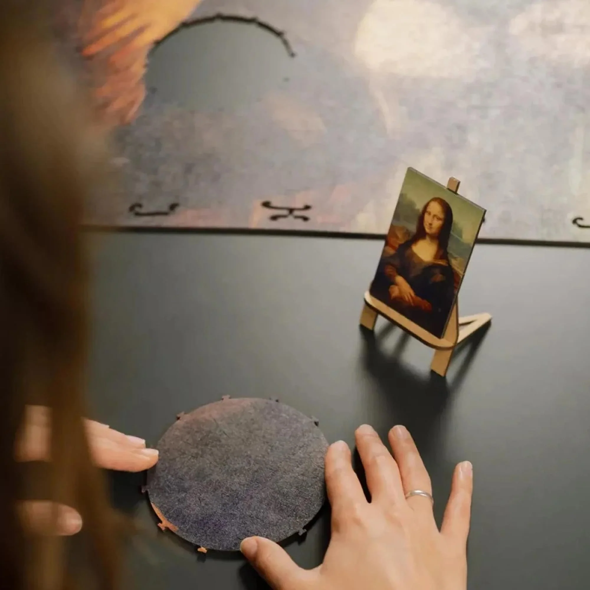 Mona Lisa 1000 Piece Wooden Jigsaw Puzzle - Image 9