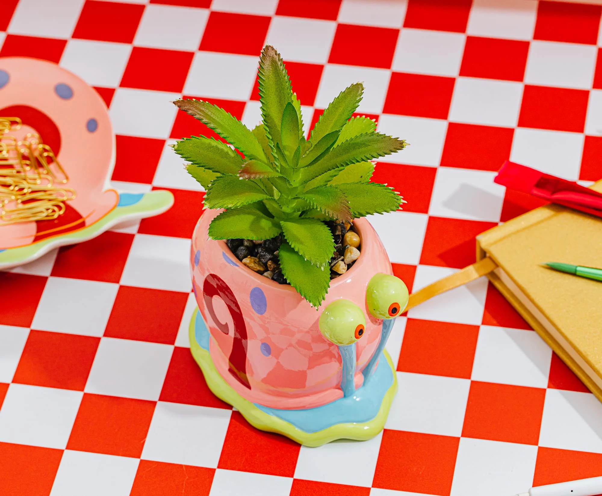 Nickelodeon SpongeBob SquarePants Gary Mini Planter With Artificial Succulent - Image 9