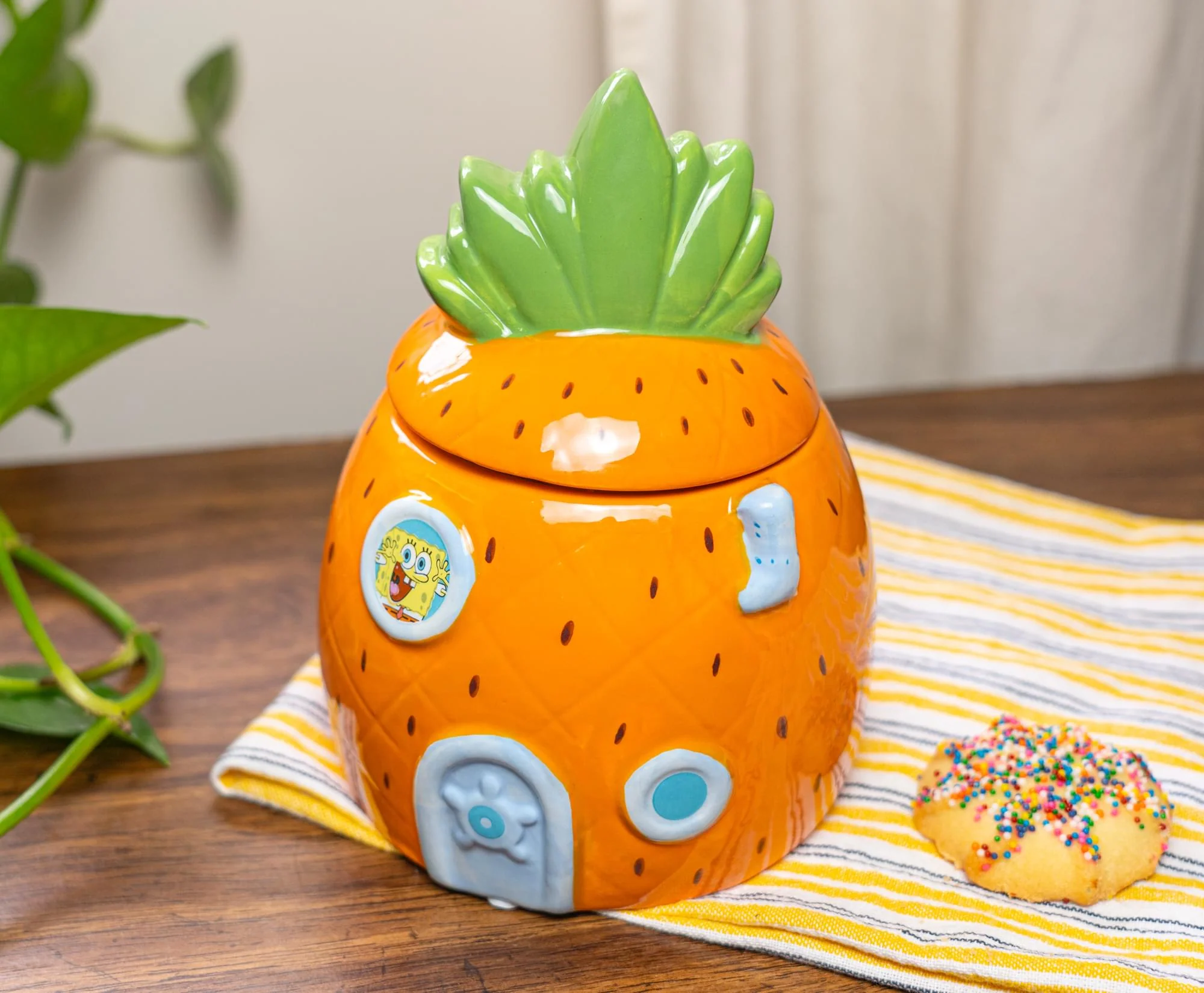 Nickelodeon SpongeBob SquarePants Pineapple House Sculpted Ceramic Snack Jar - Image 6