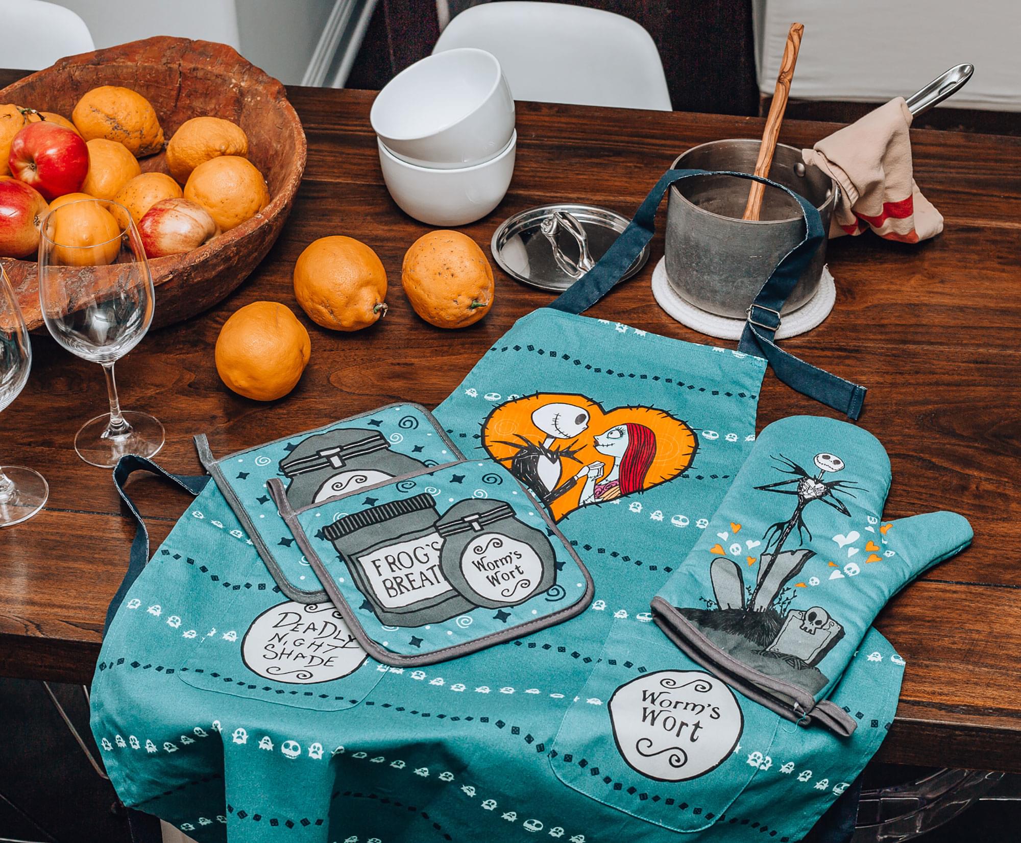 Nightmare Before Christmas Kitchen Set | Apron | Mitt | Pot Holders | Towels - Image 5