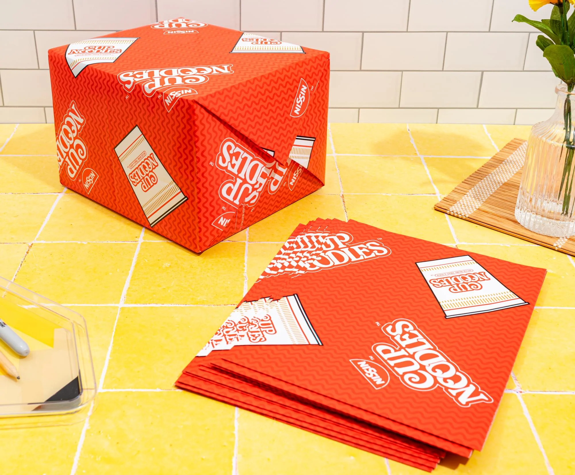 Nissin Cup Noodles Logo 12-Piece Wrapping Paper Set | 20 x 30 Inches - Image 9
