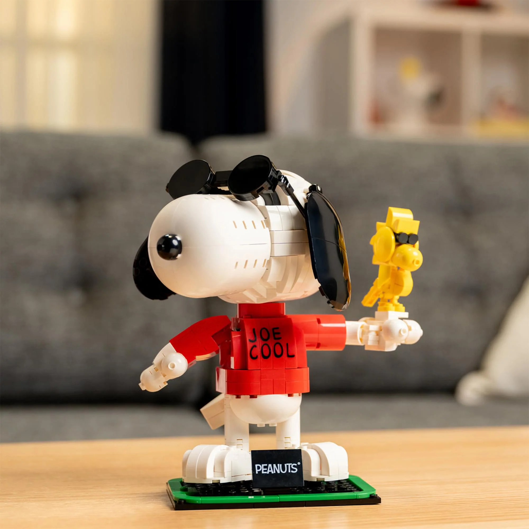 Peanuts Joe Cool 642-Piece Building Set - Image 6