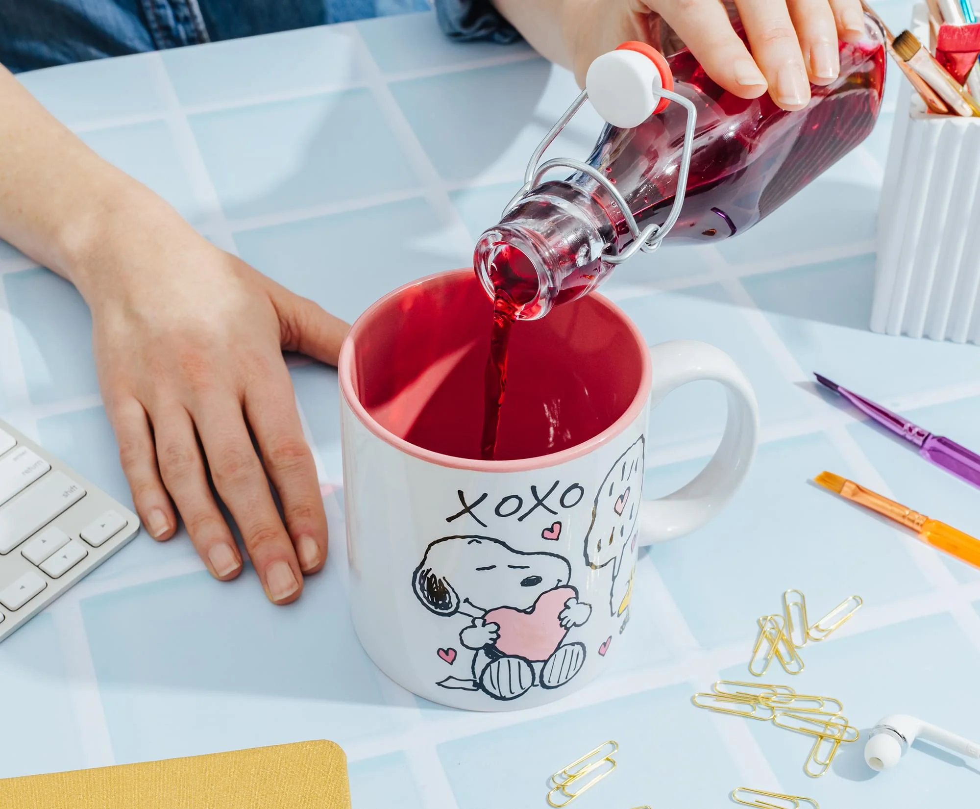 Peanuts Snoopy and Woodstock Valentine's Day "XOXO" Ceramic Mug | Hold 20 Ounces - Image 5