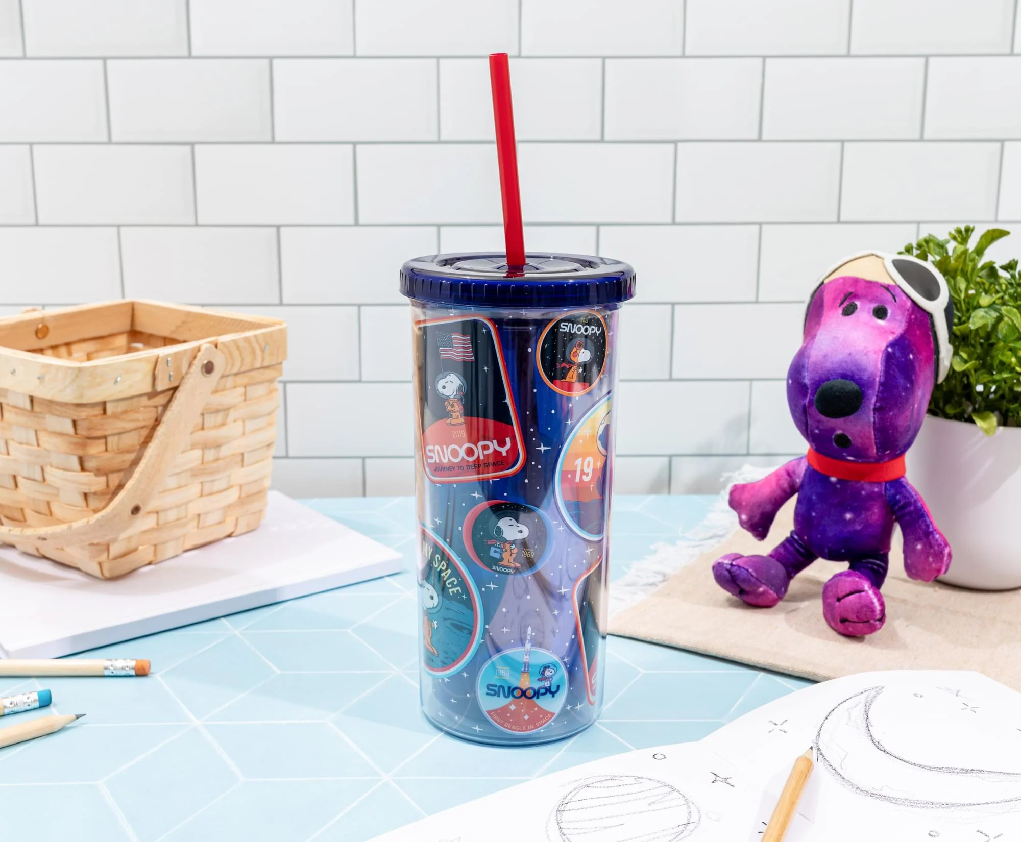 Peanuts Snoopy Space Explorer 20-Ounce Carnival Cup With Lid and Straw - Image 4
