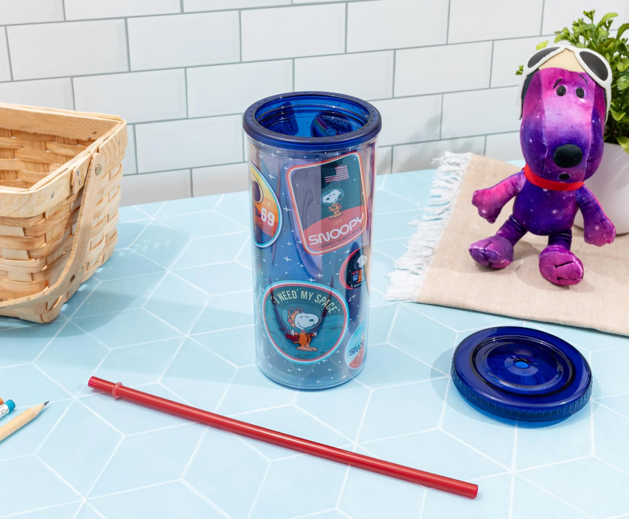 Peanuts Snoopy Space Explorer 20-Ounce Carnival Cup With Lid and Straw - Image 6