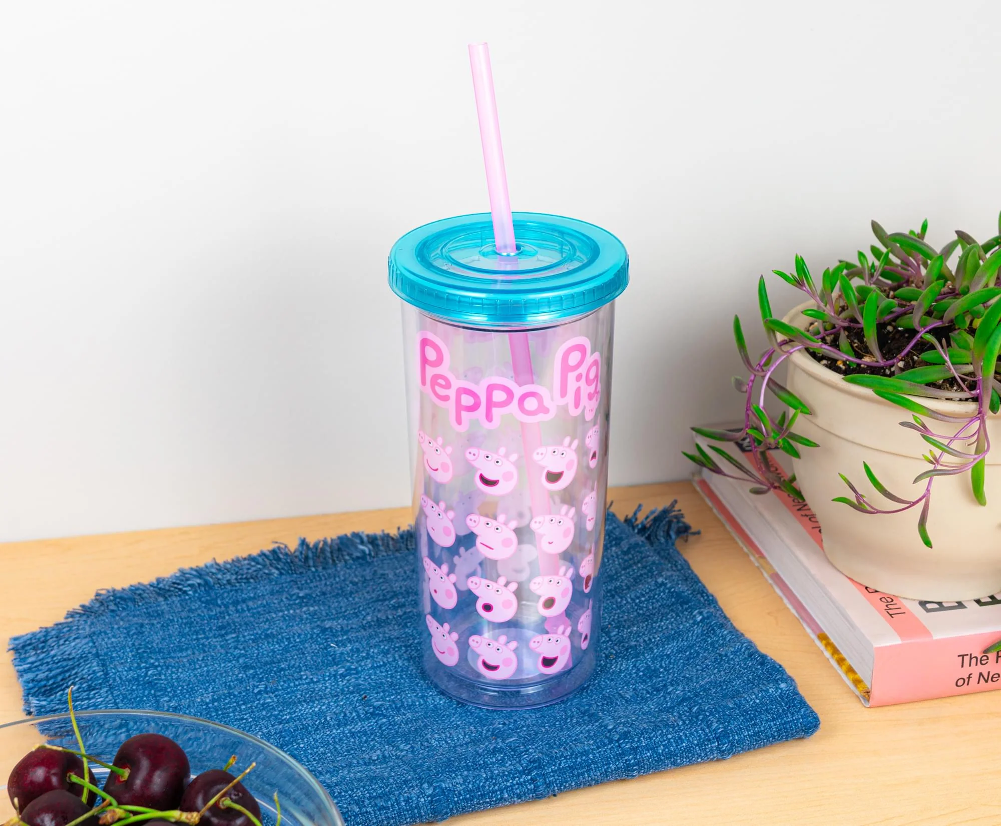 Peppa Pig Expressions 20-Ounce Carnival Cup With Lid and Straw - Image 7