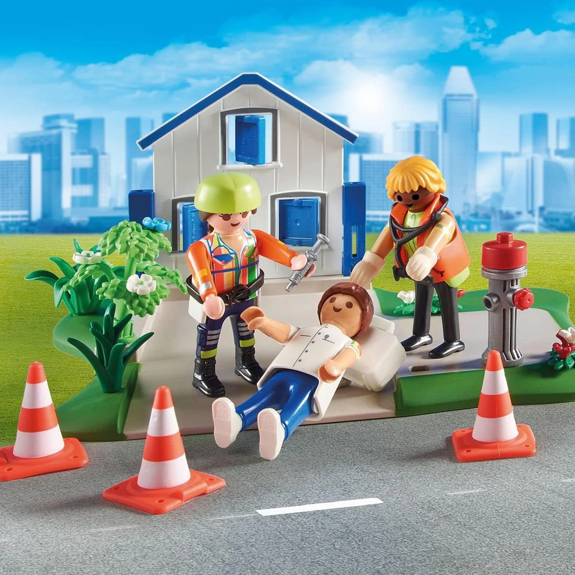 Playmobil 70980 My Figures Rescue Mission Building Set - Image 3