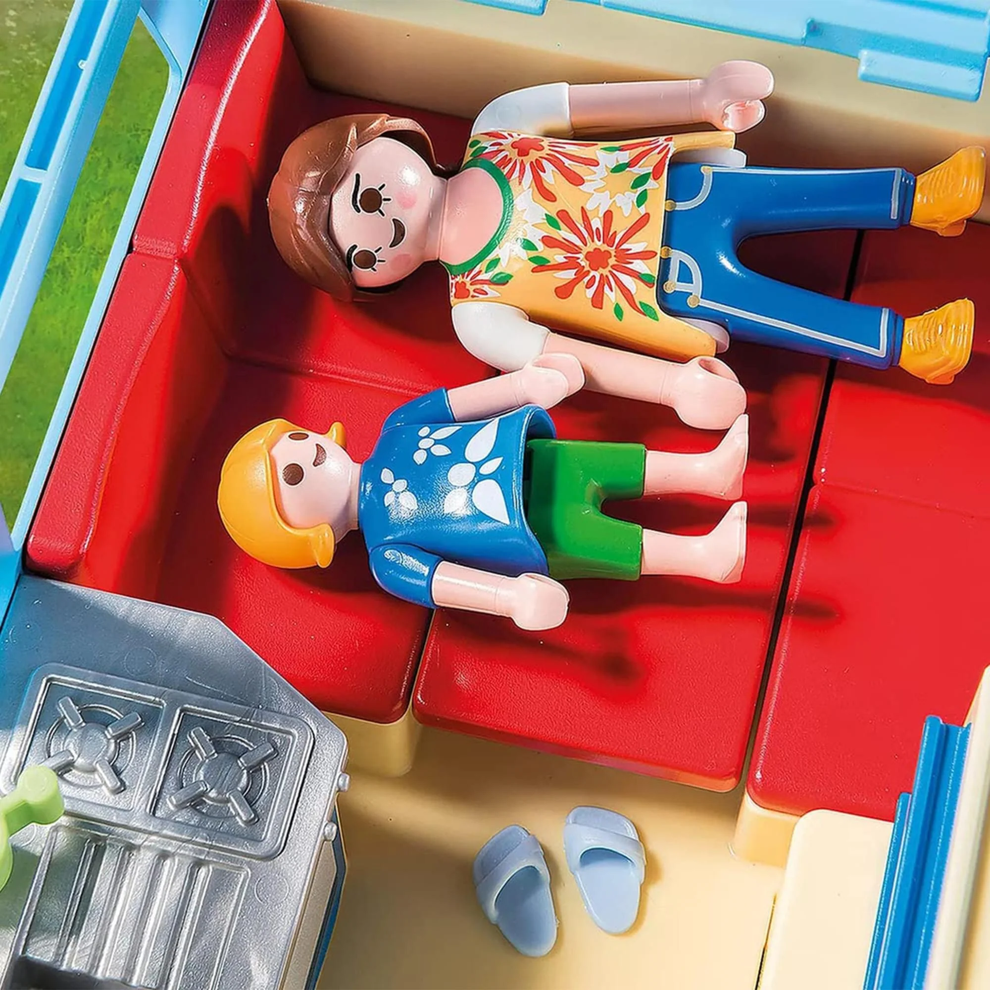 Playmobil 9502 Family Fun FunPark Pick-Up With Trailer Building Set - Image 4