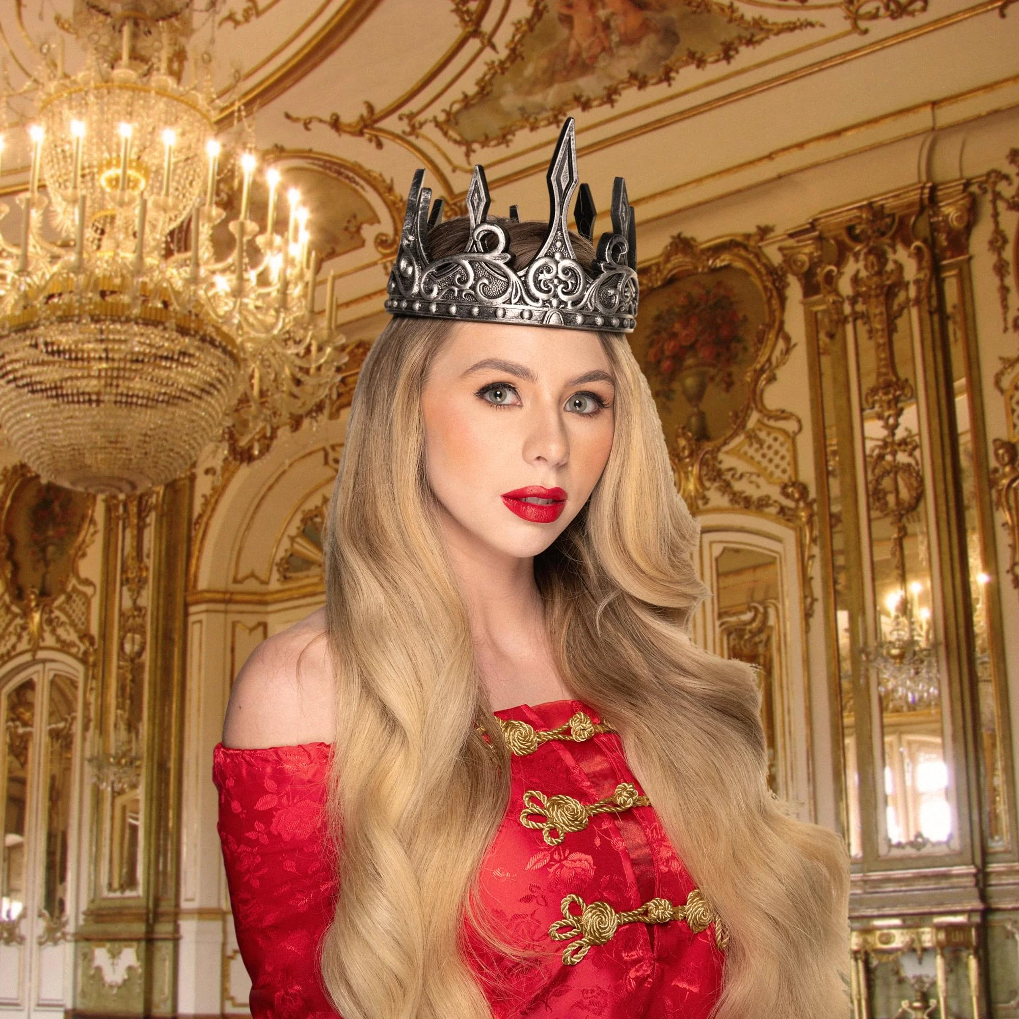 Queen's Silver Crown Foam Adult Costume Accessory - Image 3