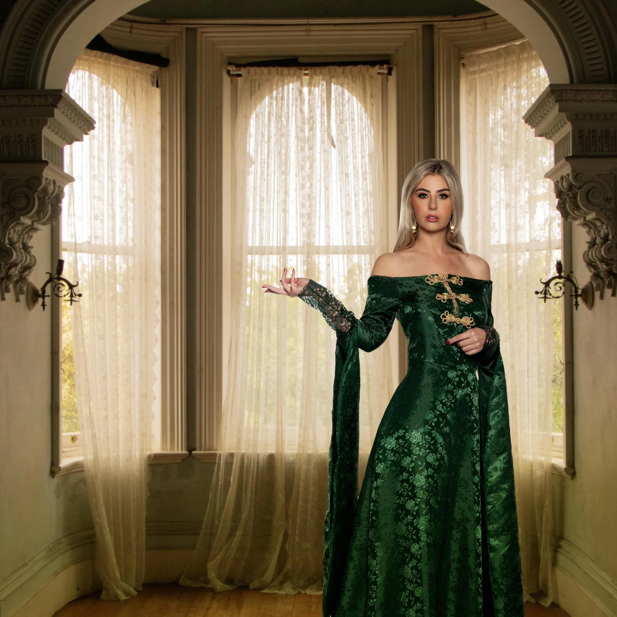 Renaissance Queen Dress Adult Costume - Image 2
