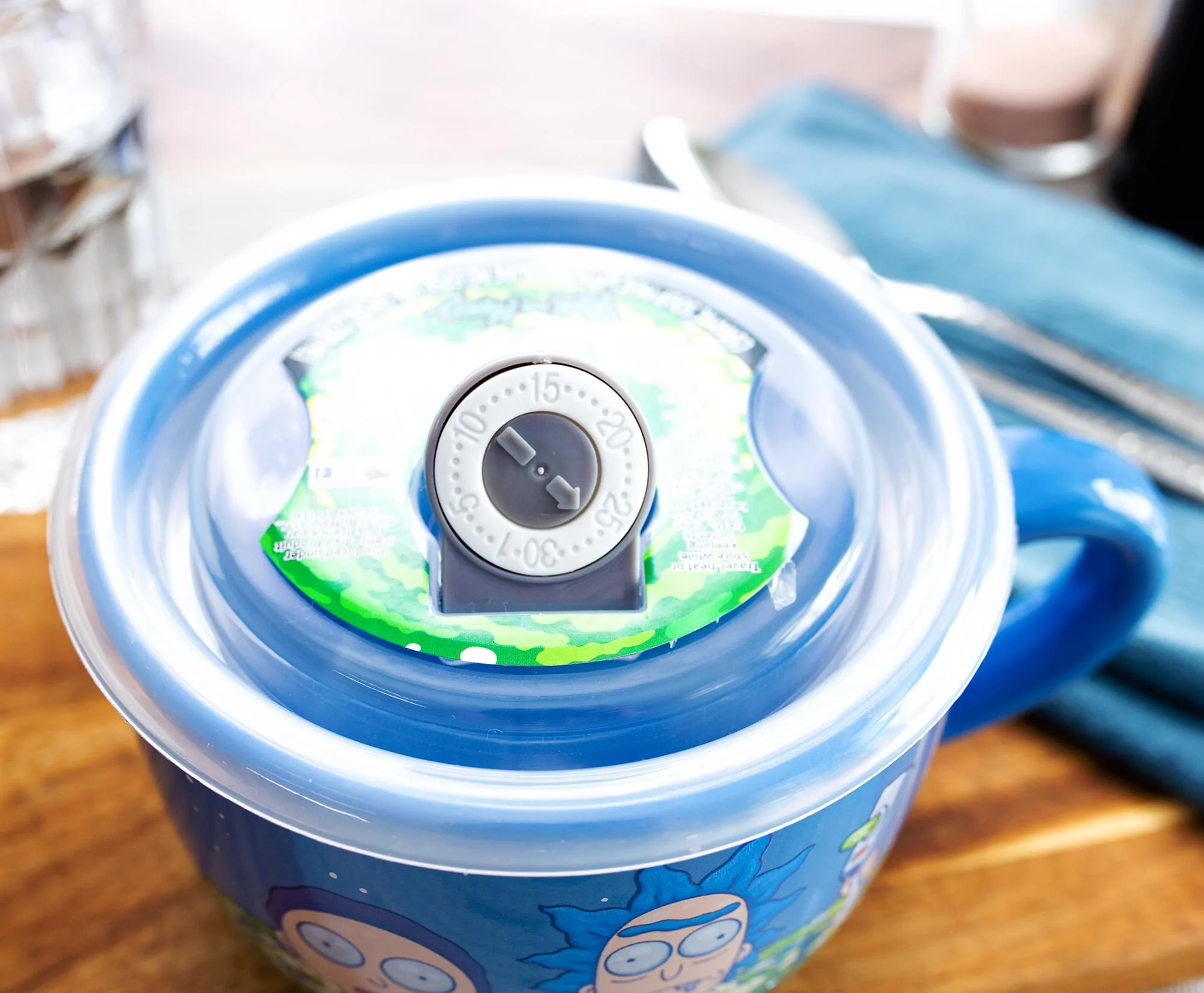 Rick and Morty Portal Heads Ceramic Soup Mug With Lid | Holds 24 Ounces - Image 7