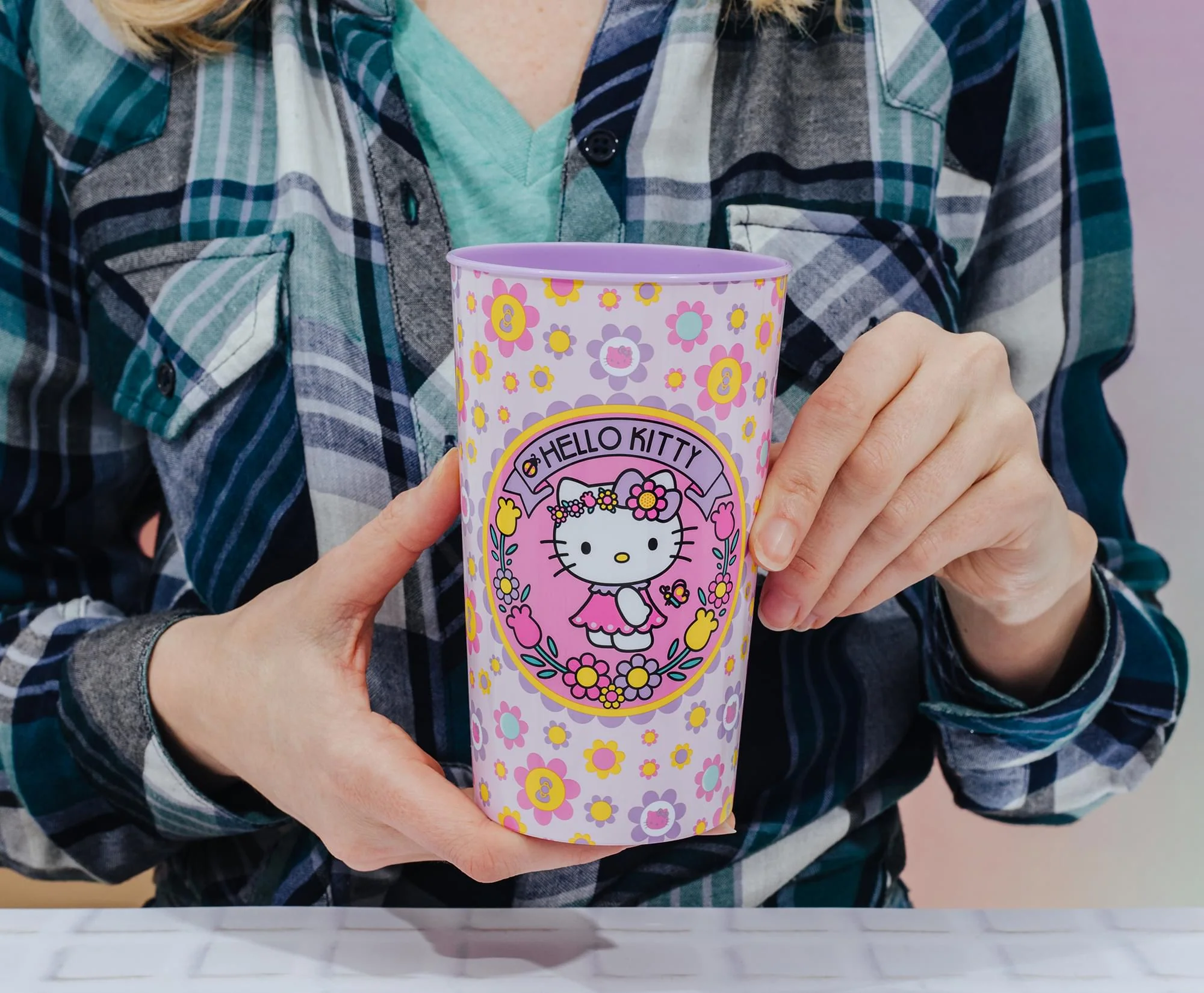 Sanrio Hello Kitty Flowers 4-Piece Plastic Cup Set | Each Holds 22 Ounces - Image 6