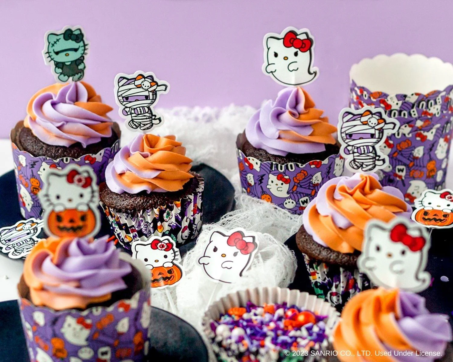 Sanrio Hello Kitty Halloween 37-Piece Cupcake Party Set - Image 5