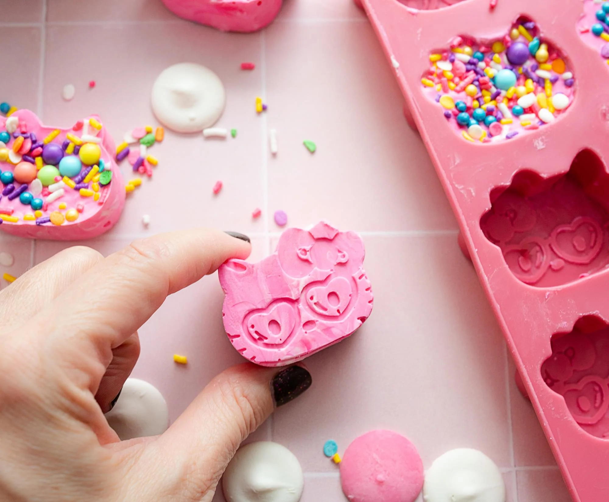 Sanrio Hello Kitty Hearts Silicone Ice Cube Tray | Makes 8 Cubes - Image 7