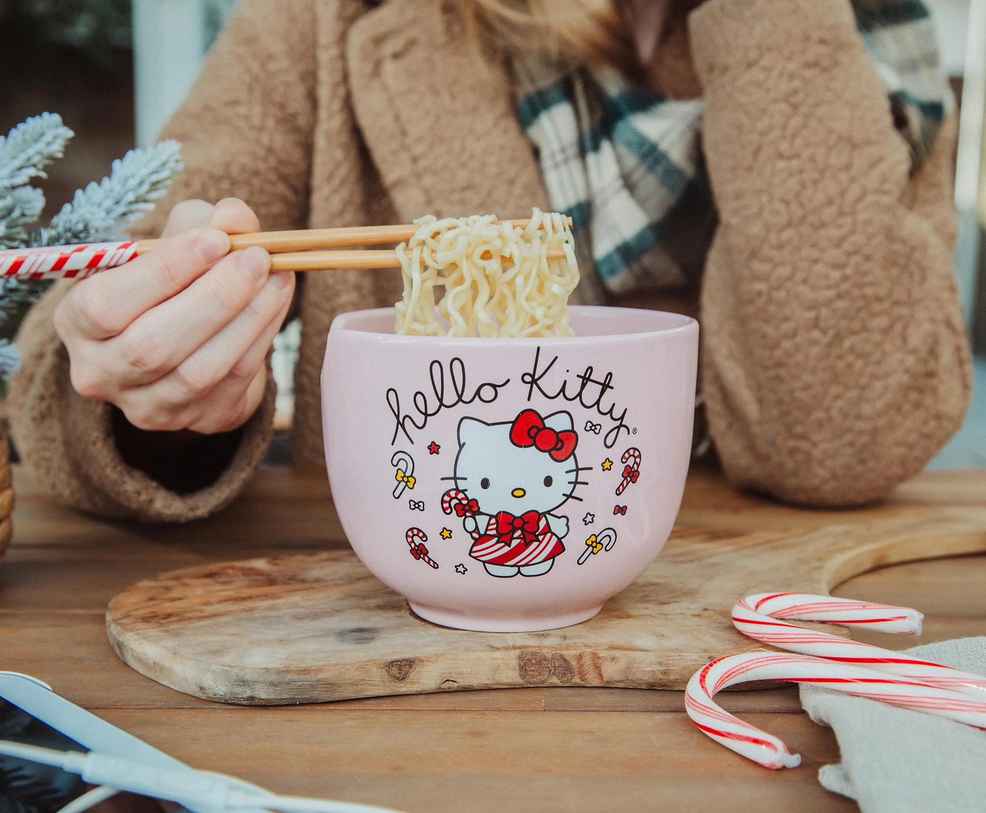 Sanrio Hello Kitty Holiday 20-Ounce Ceramic Ramen Bowl and Chopstick Set - Image 4
