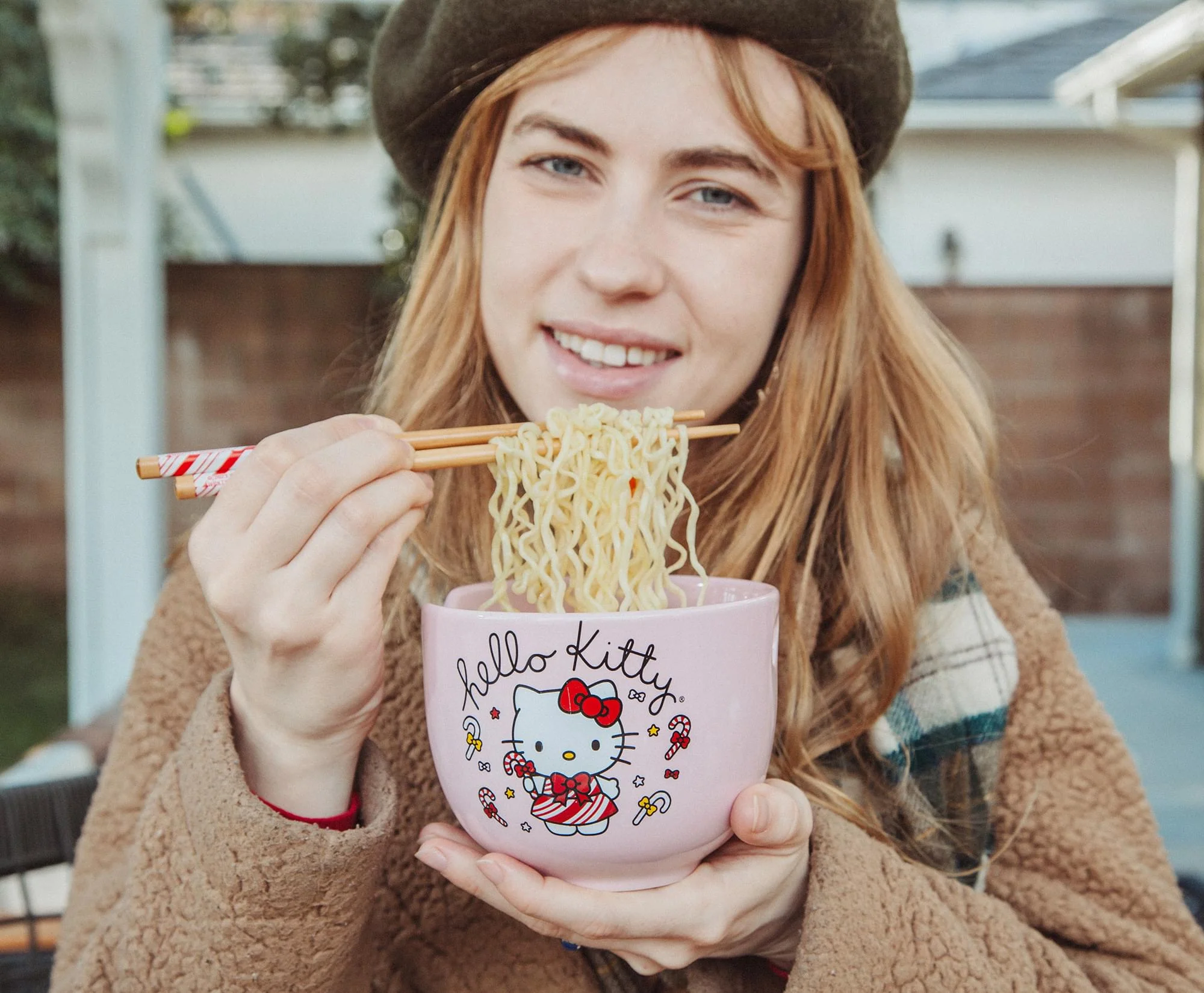 Sanrio Hello Kitty Holiday 20-Ounce Ceramic Ramen Bowl and Chopstick Set - Image 7